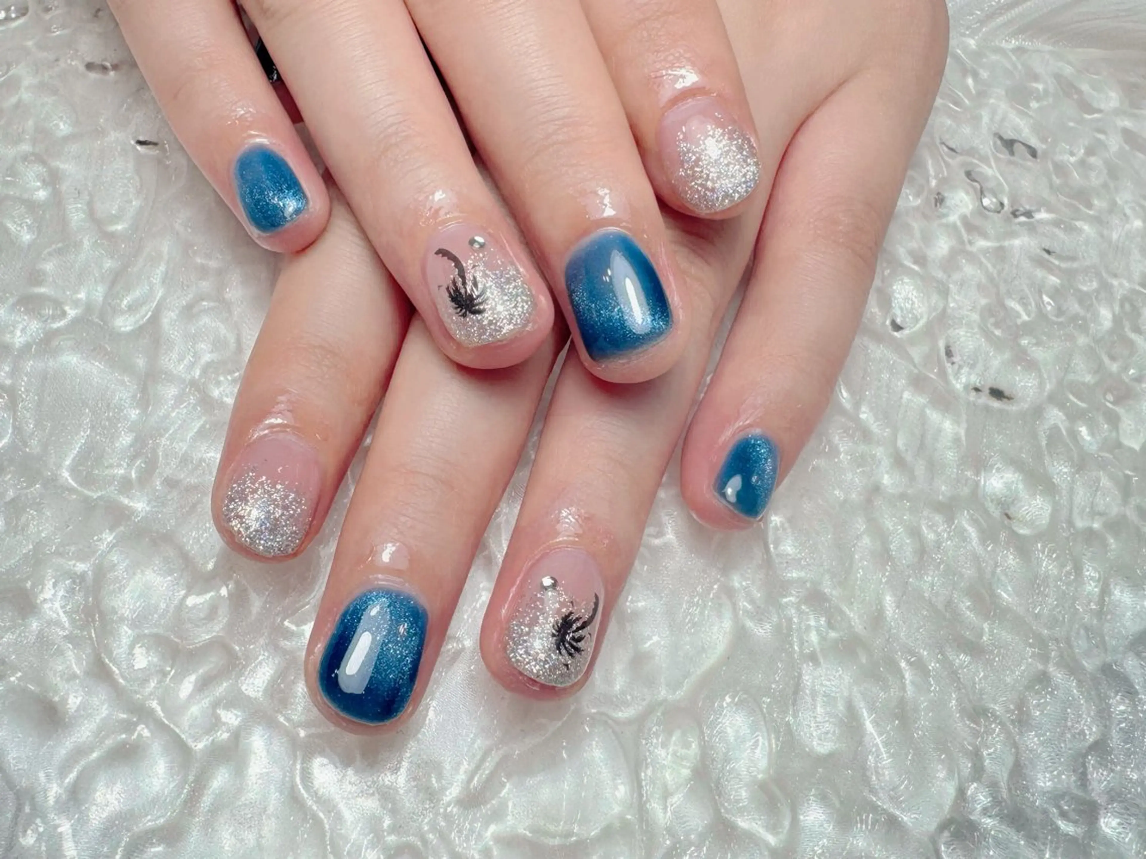 ネイル ハンドネイル マジックミラー所属・マジック ミラーのネイルデザイン