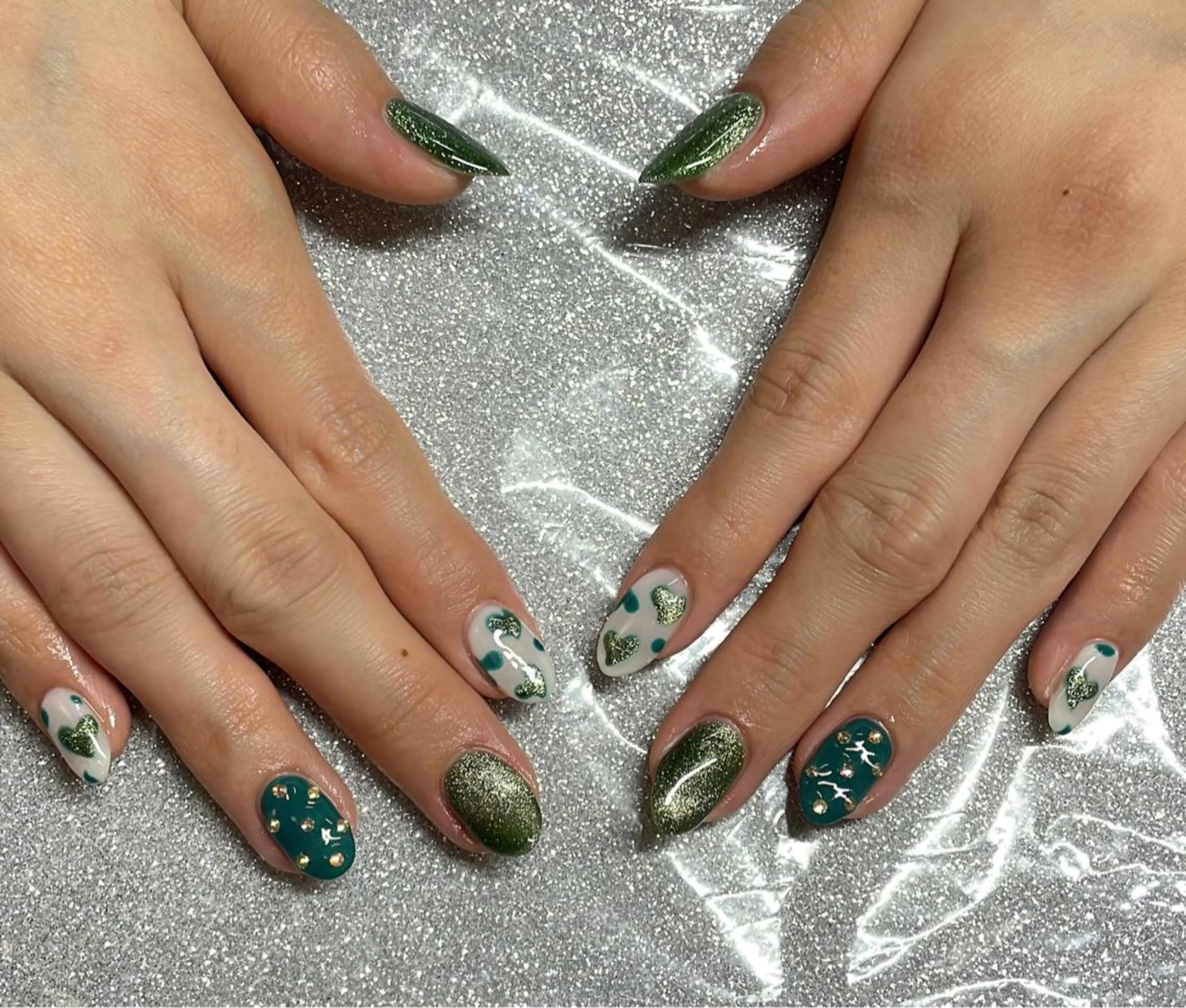 ネイル ハンドネイル VIERU 🌈🎀💖のネイルデザイン