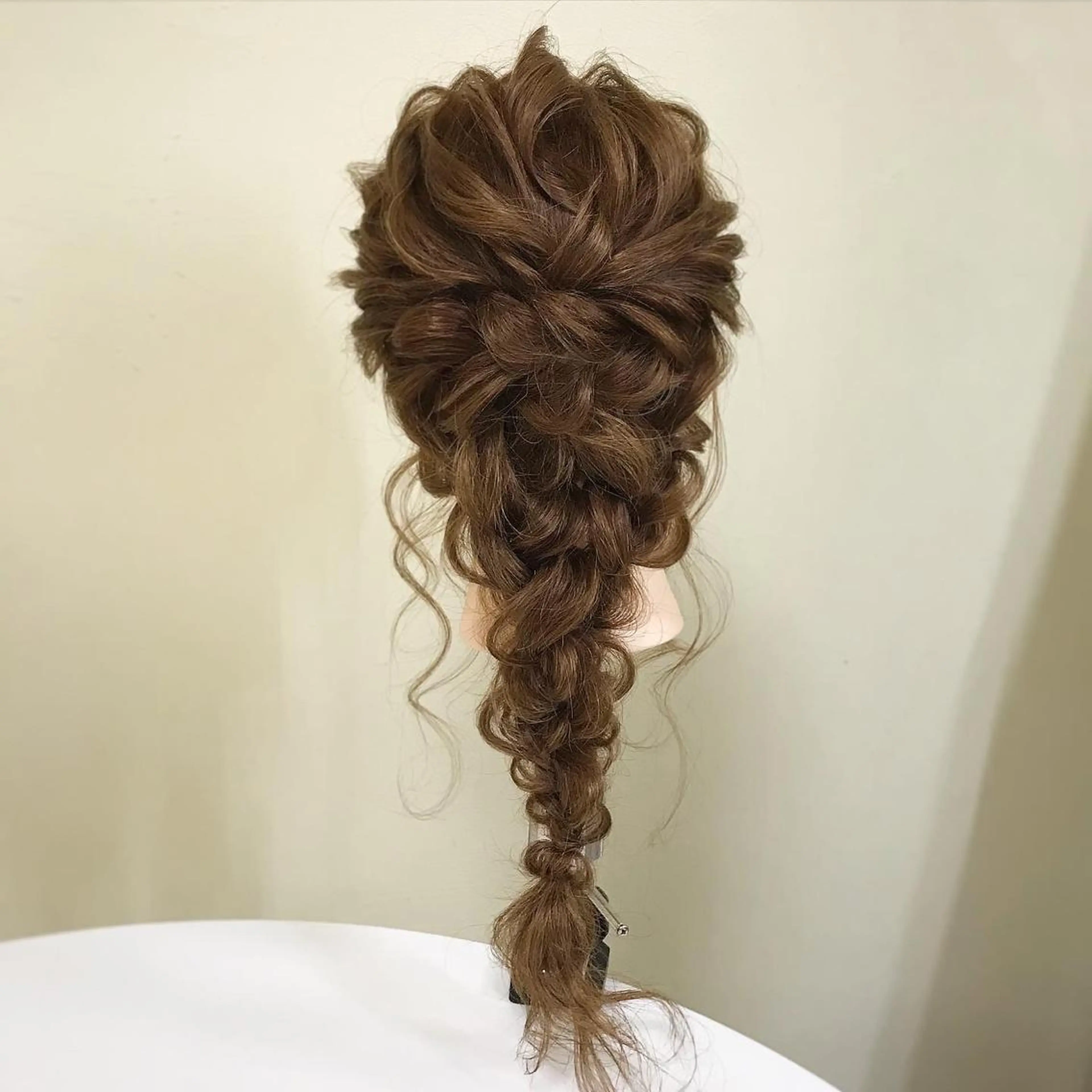 ロング ヘアアレンジ ライト写真場所属・タニモト ユイのヘアスタイル