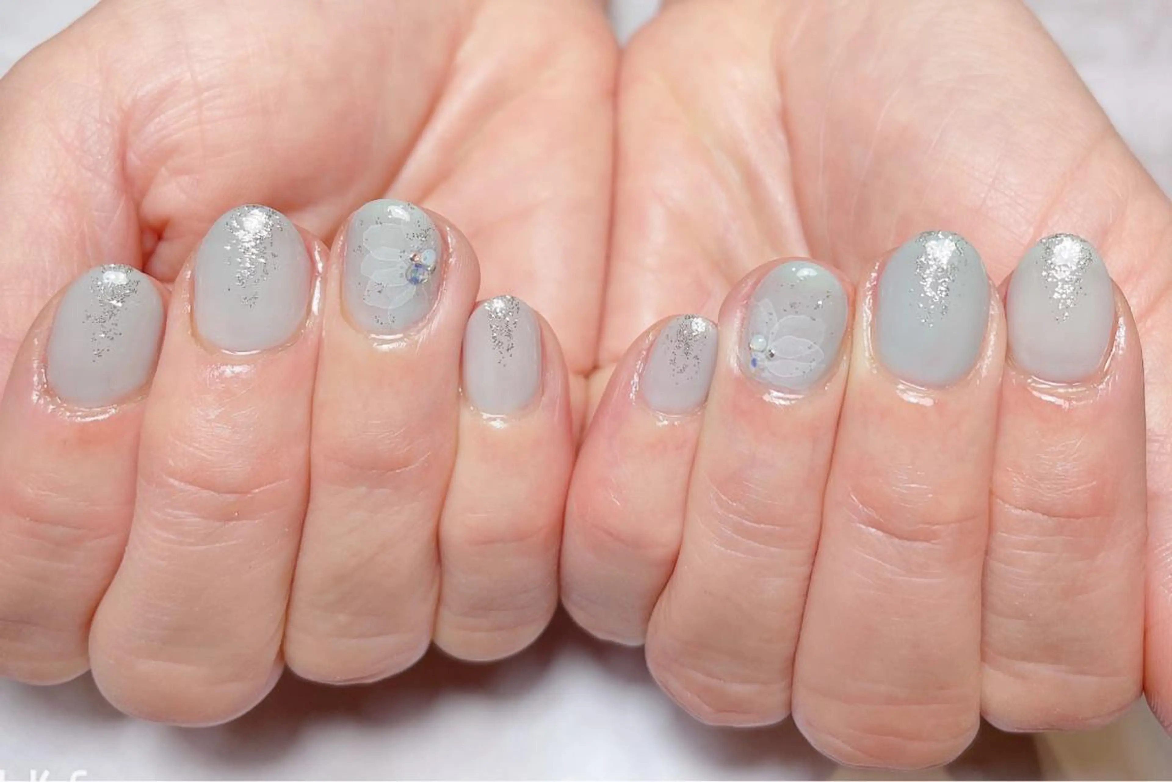 ネイル ブルー フラワーネイル ジェルネイル ハンドネイル 小林 ゆりあのネイルデザイン