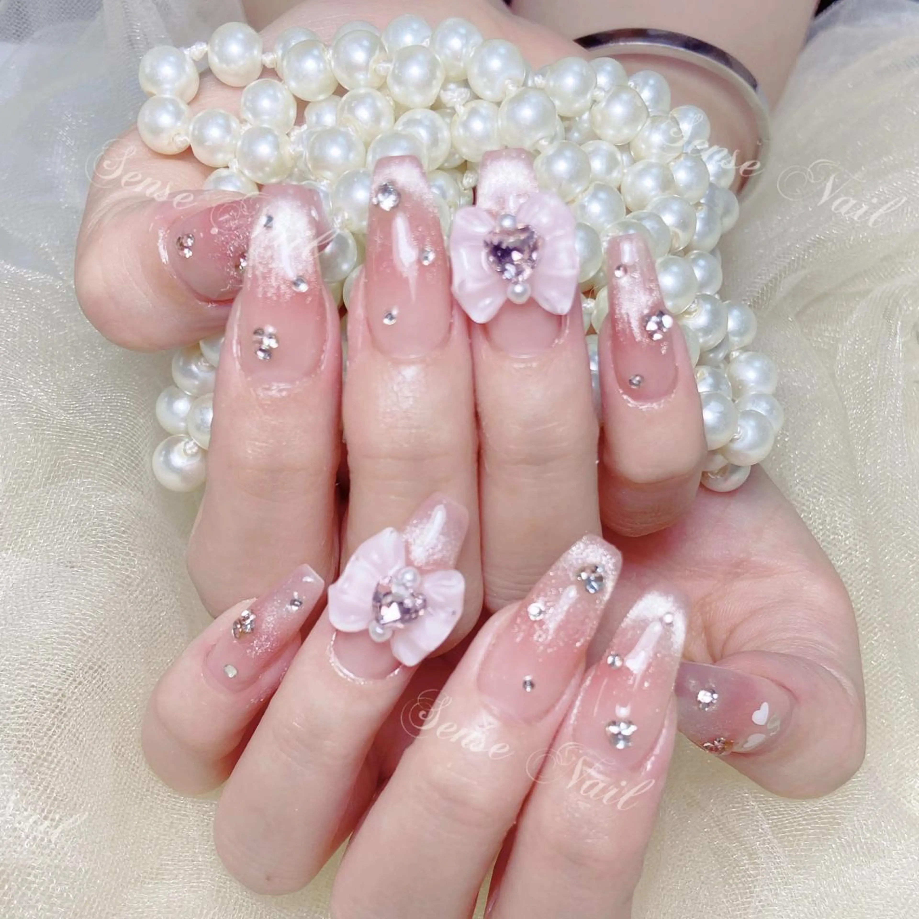 ネイル Kurieitibu 🍬Byu~tīのネイルデザイン