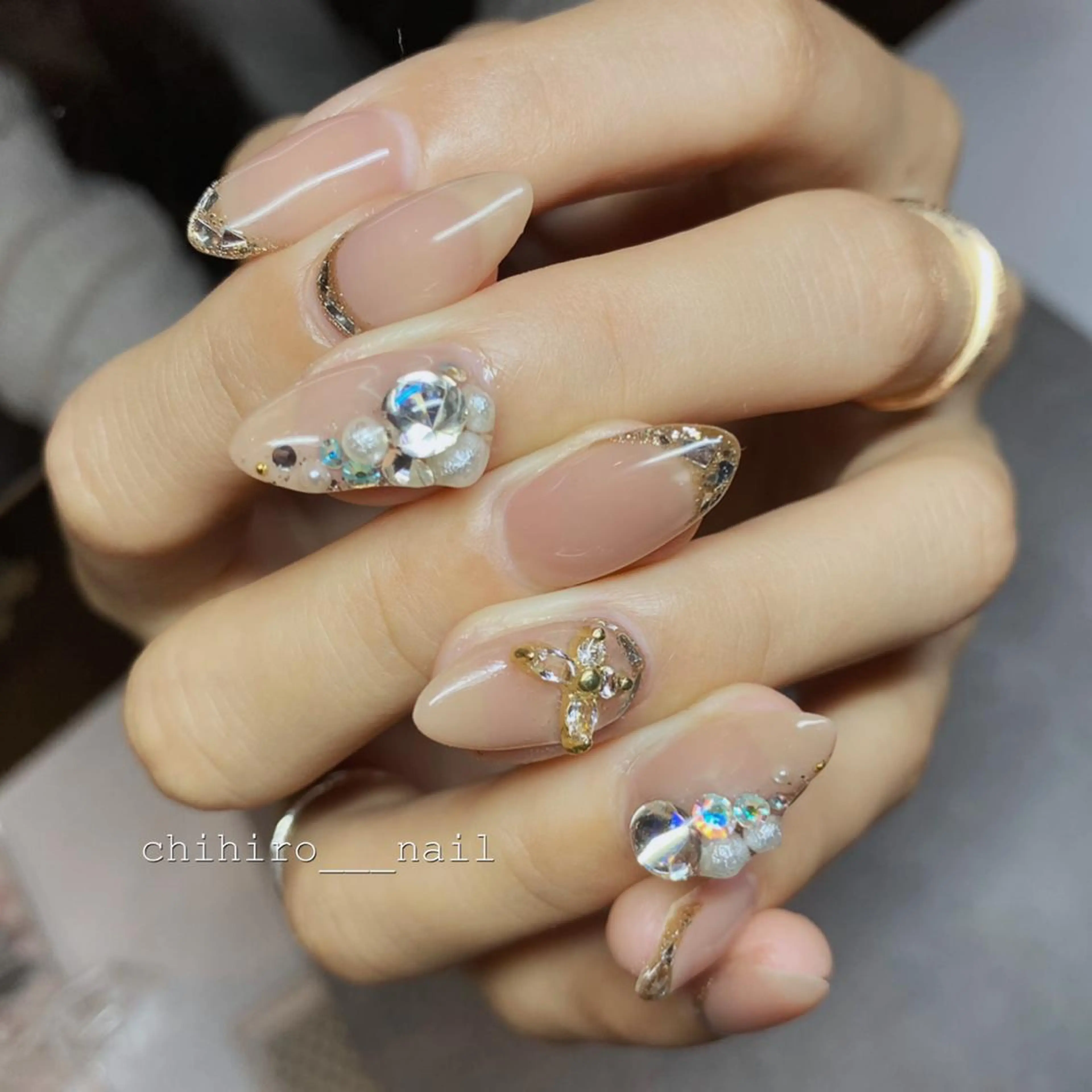 ロング カラー ネイル キラキラネイル ハンドネイル beauty salon ma'am所属・chihiro 小路ネイルのネイルデザイン