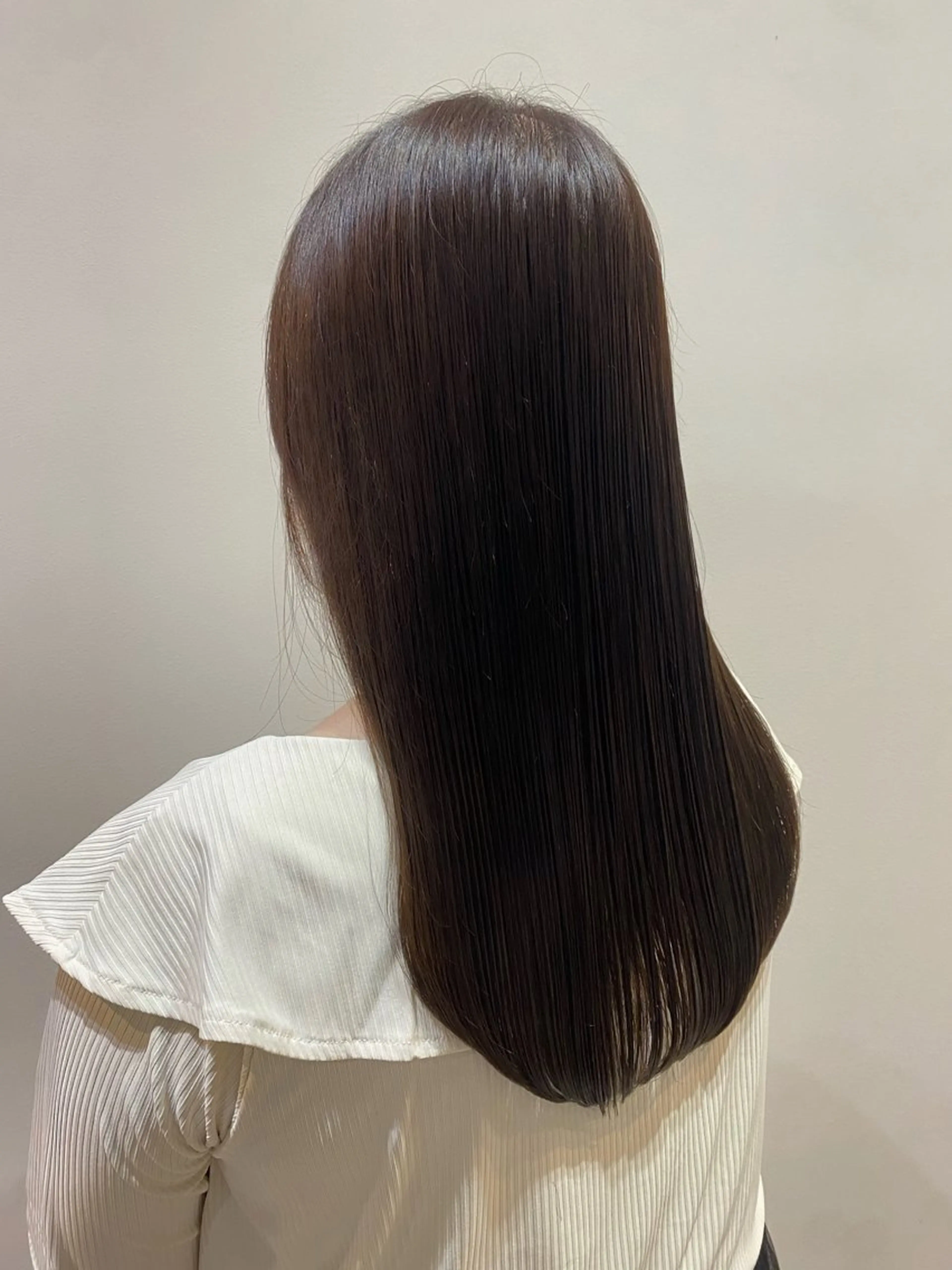 ロング カラー パーマ ベージュカラー ブリーチ ブラウンカラー モカブラウン くせ毛 カット ヘアカラー 縮毛矯正 トリートメント ♡オシャ髪♡AI ✂️newi町田のヘアスタイル