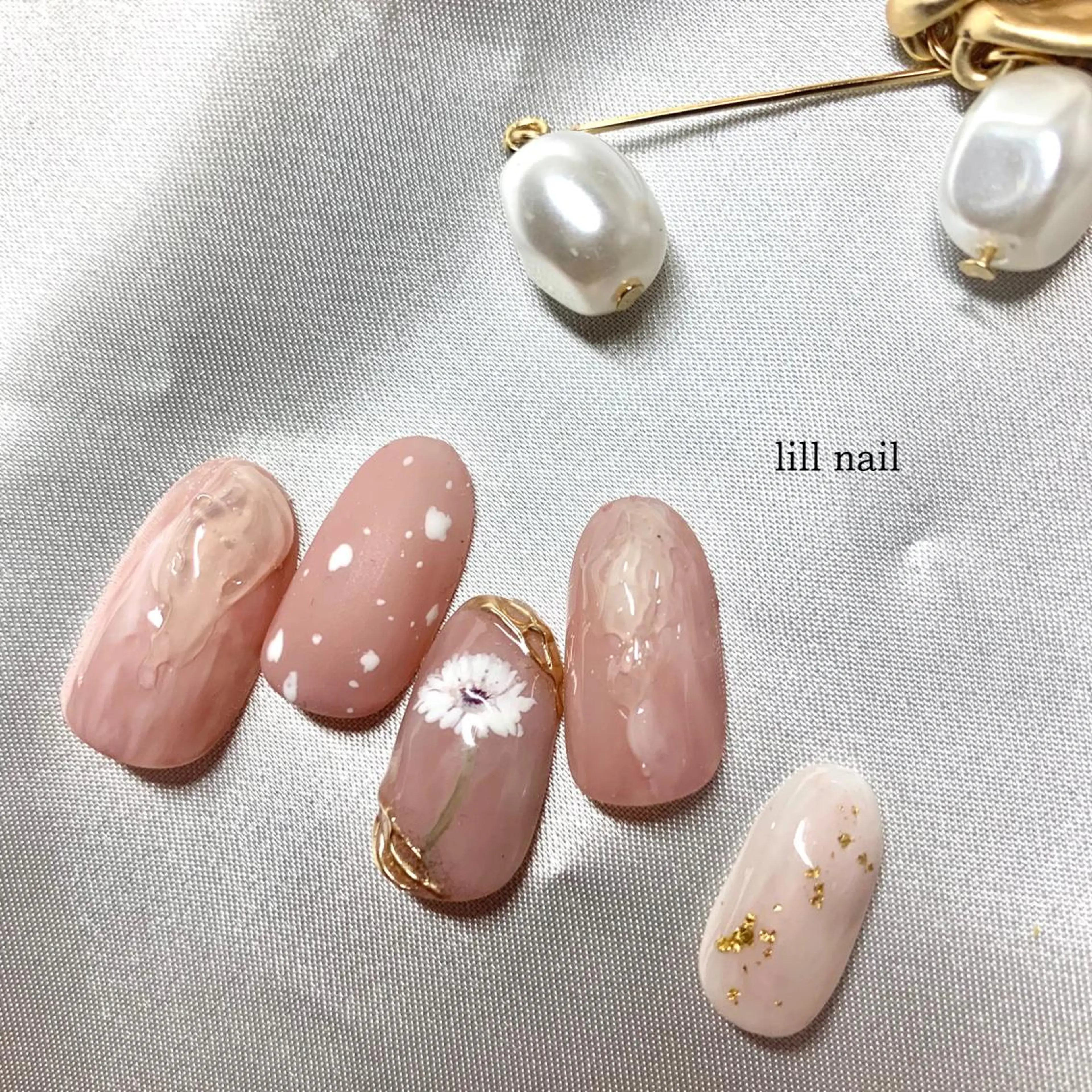 ミディアム pllia beautyのネイルデザイン