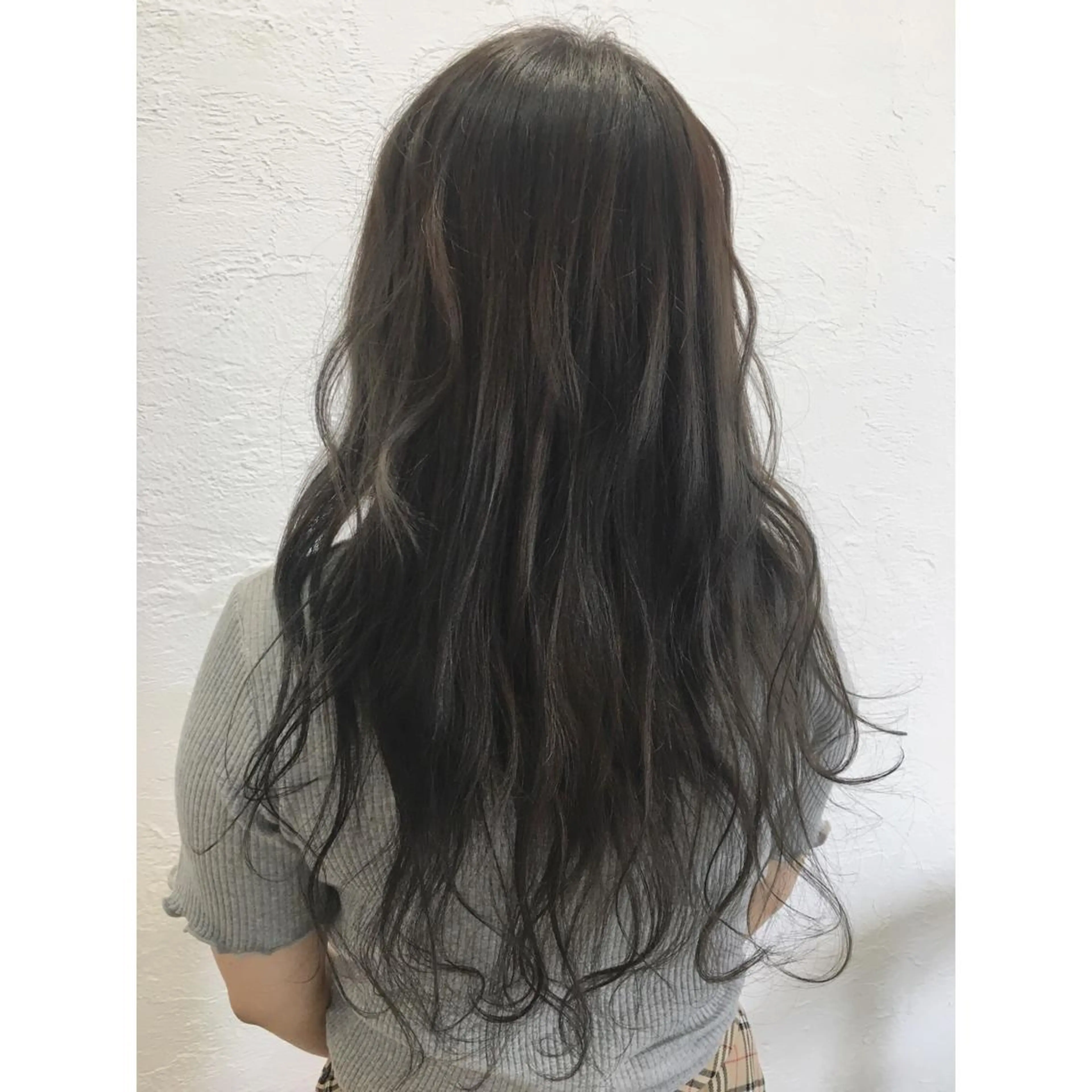 ロング カラー カット ヘアカラー fio マナミのヘアスタイル