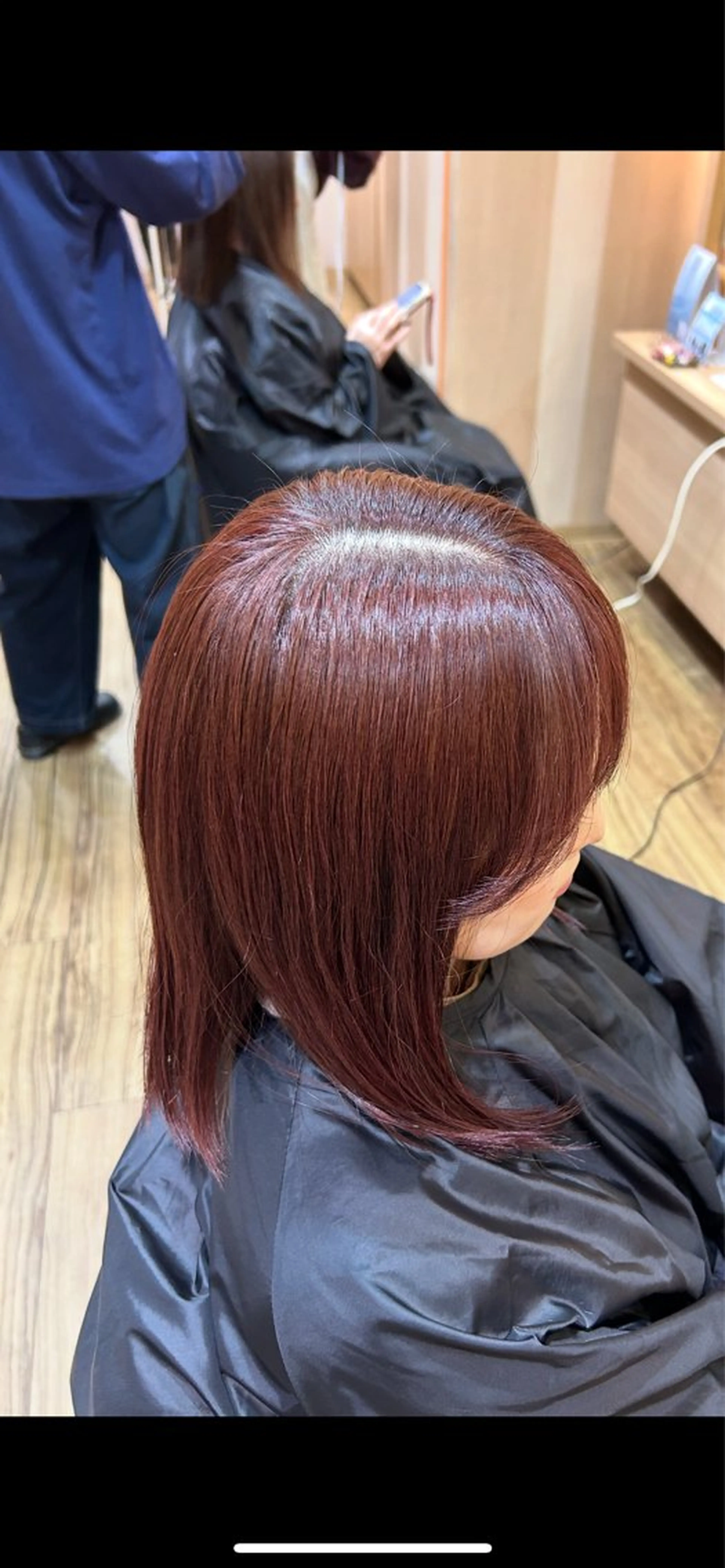 カラー 前田 亜由美のヘアスタイル