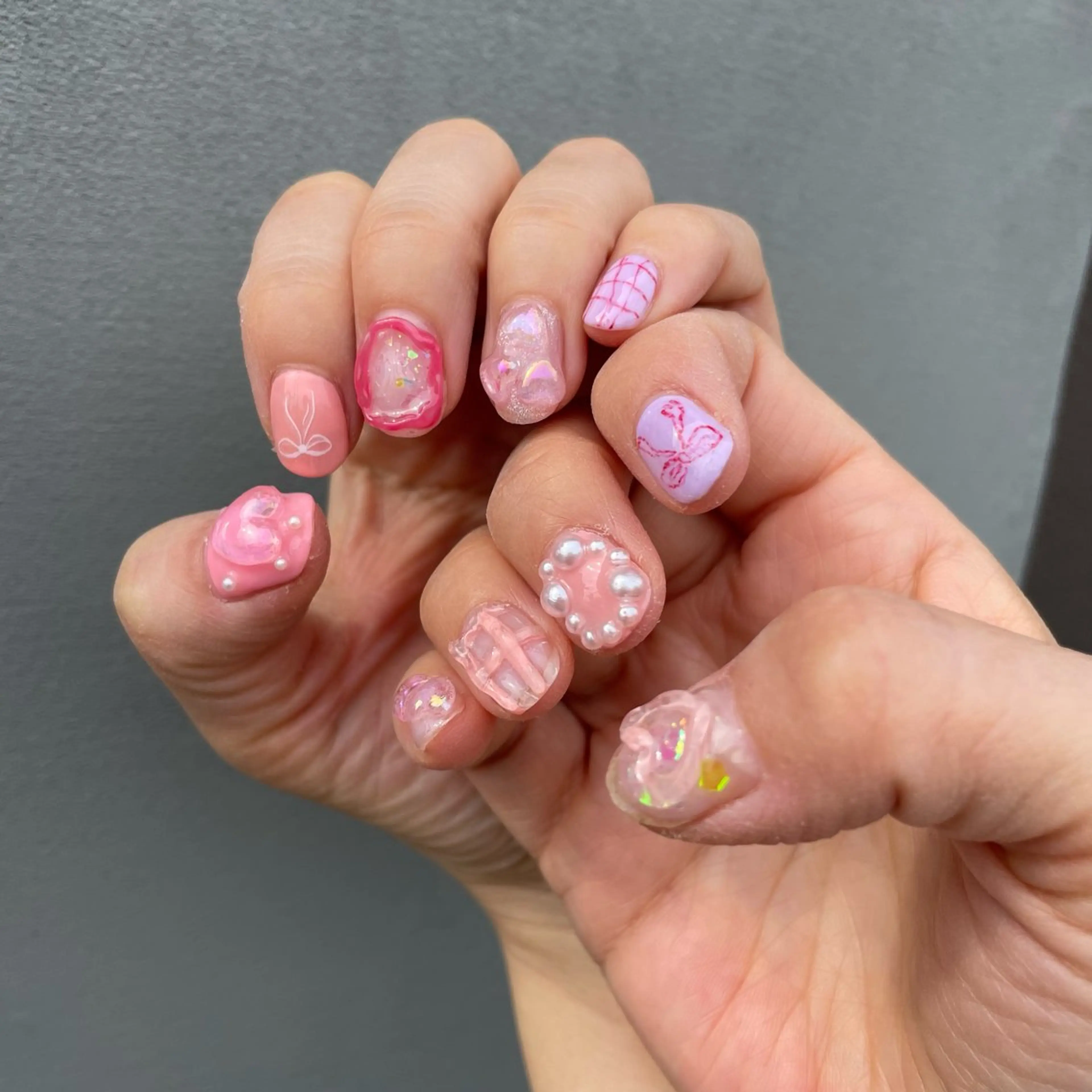 ネイル アートネイル ハート キラキラネイル リボン ハンドネイル nail chouette*のネイルデザイン