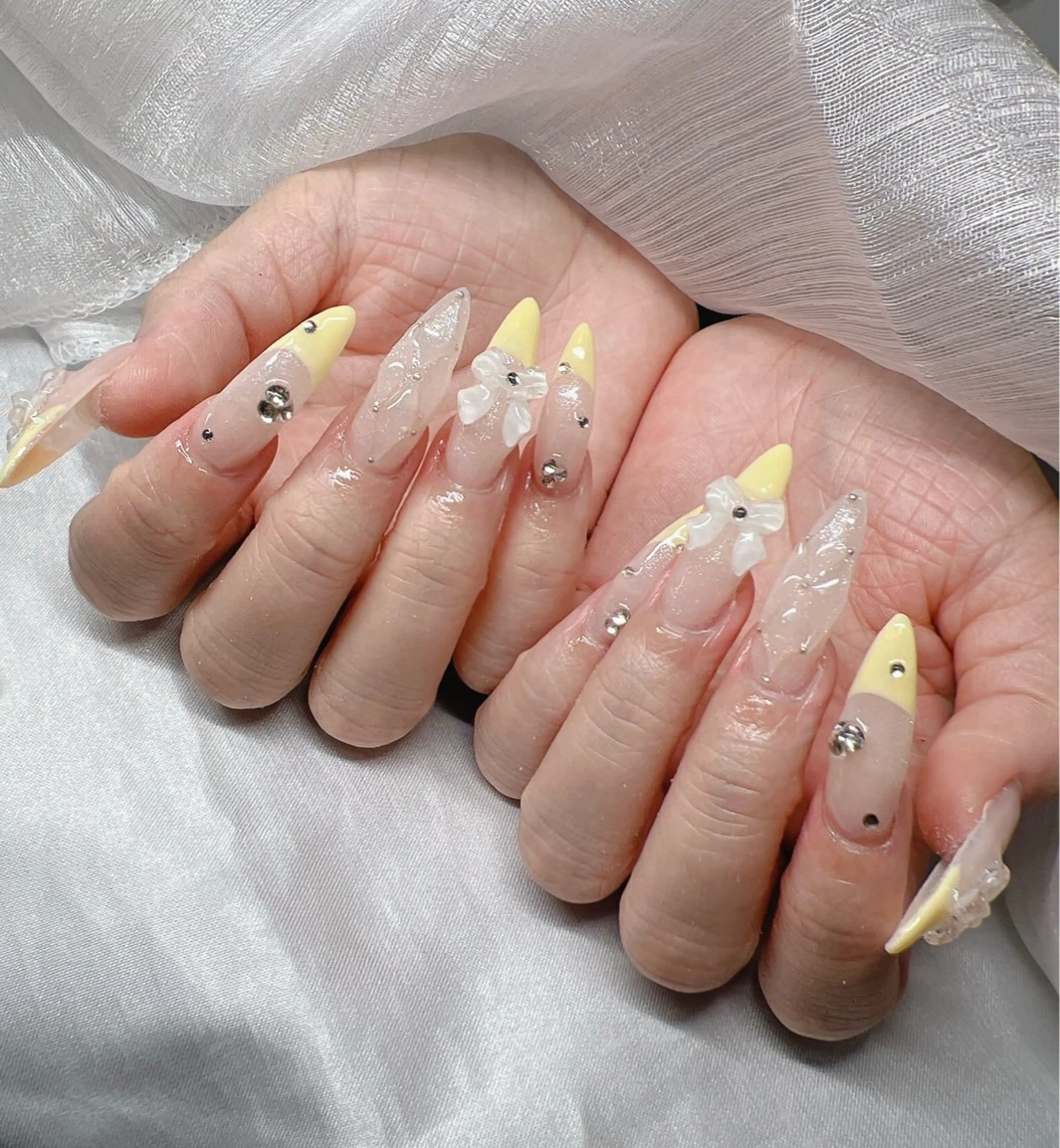 ネイル 長さ出し グラデーション 卒業式 キラキラネイル マグネットネイル ハンドネイル Lee Nailsのネイルデザイン