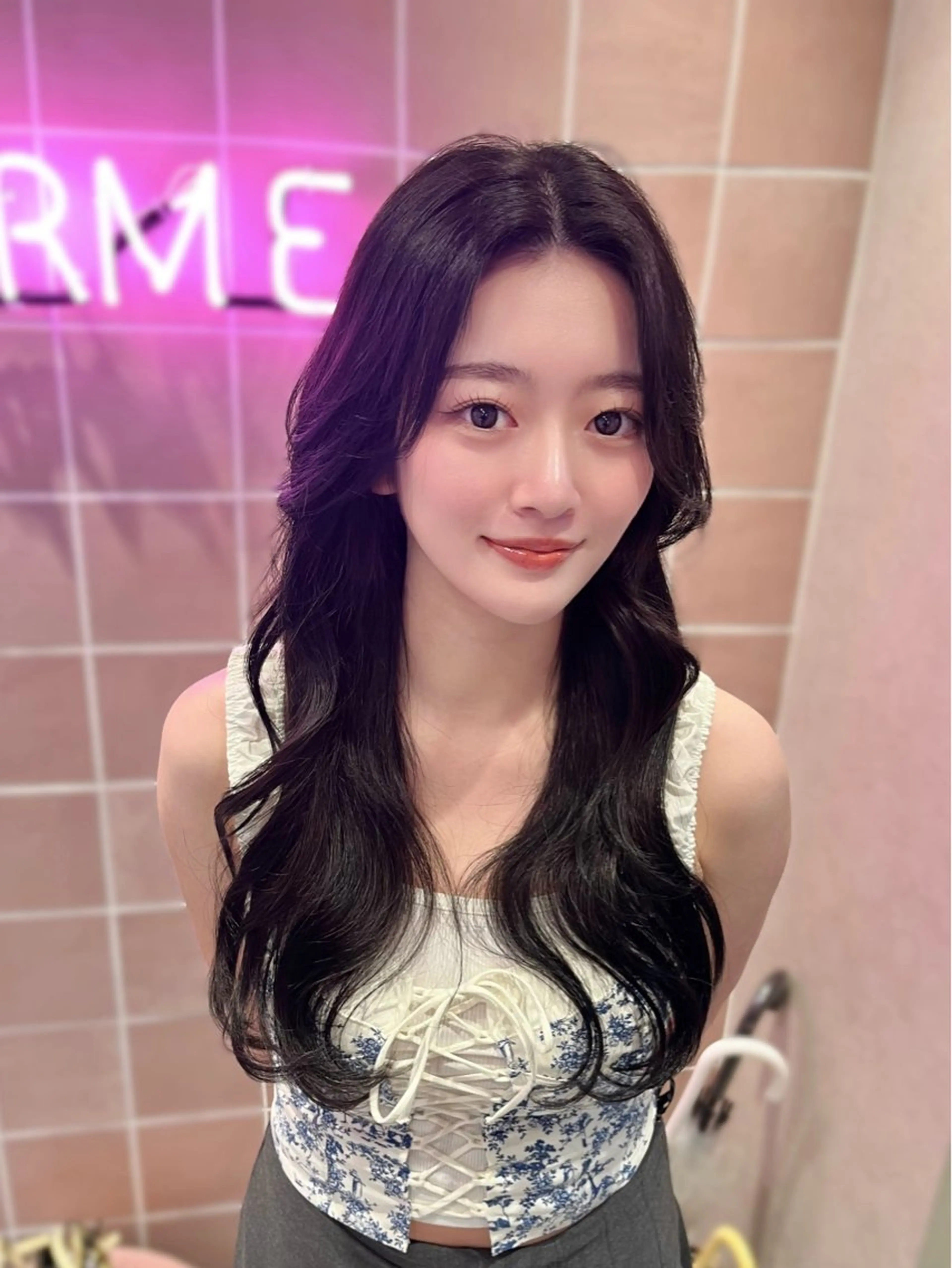 ロング カラー ロングレイヤー 韓国風ヘア レイヤーカット ロング カット ヘアカラー トリートメント 韓国ハッシュカット/ 新宿/髪質改善/岡崎のヘアスタイル