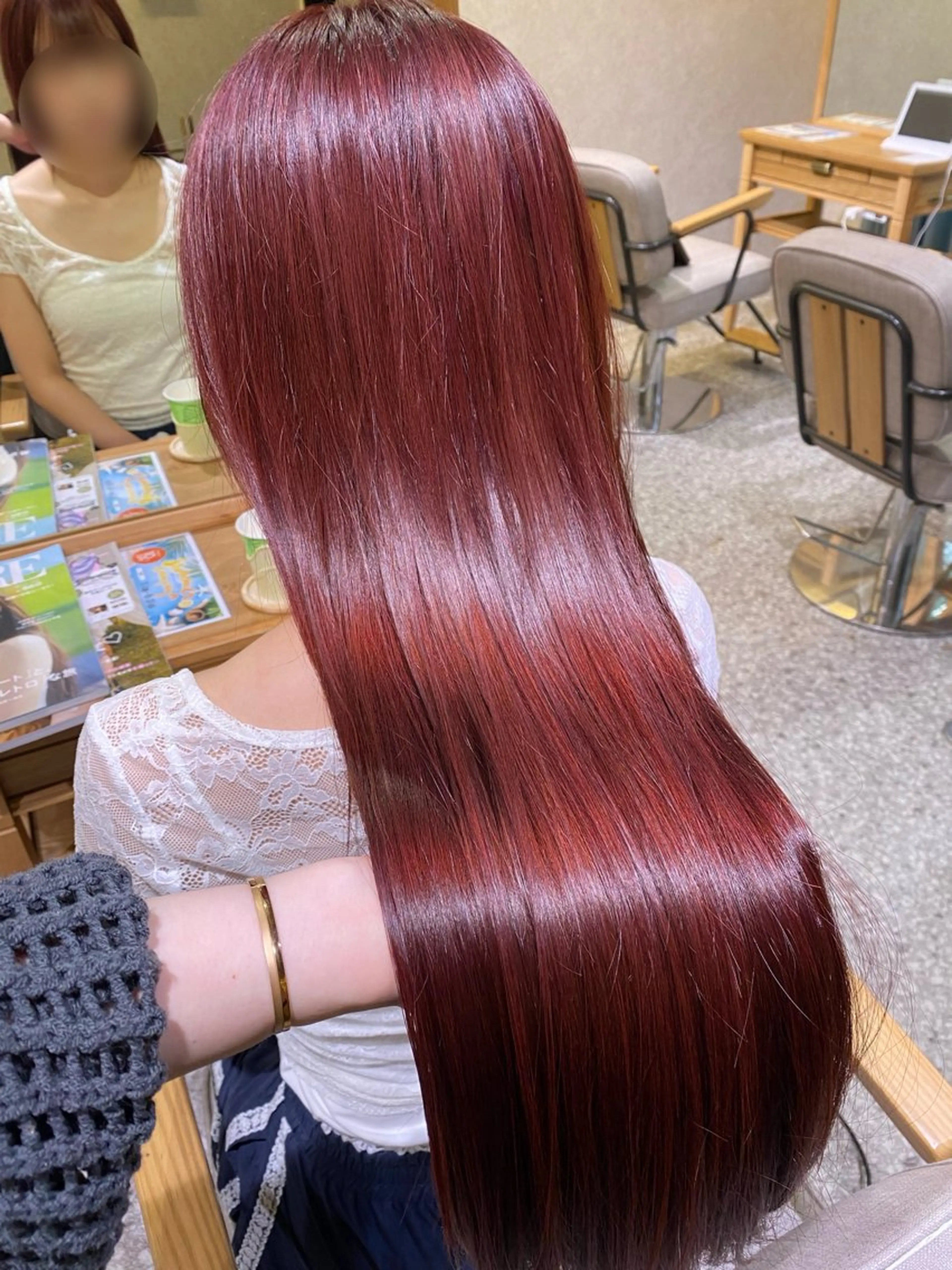 ロング TIGRE tenjin所属・岩崎 レイのヘアスタイル