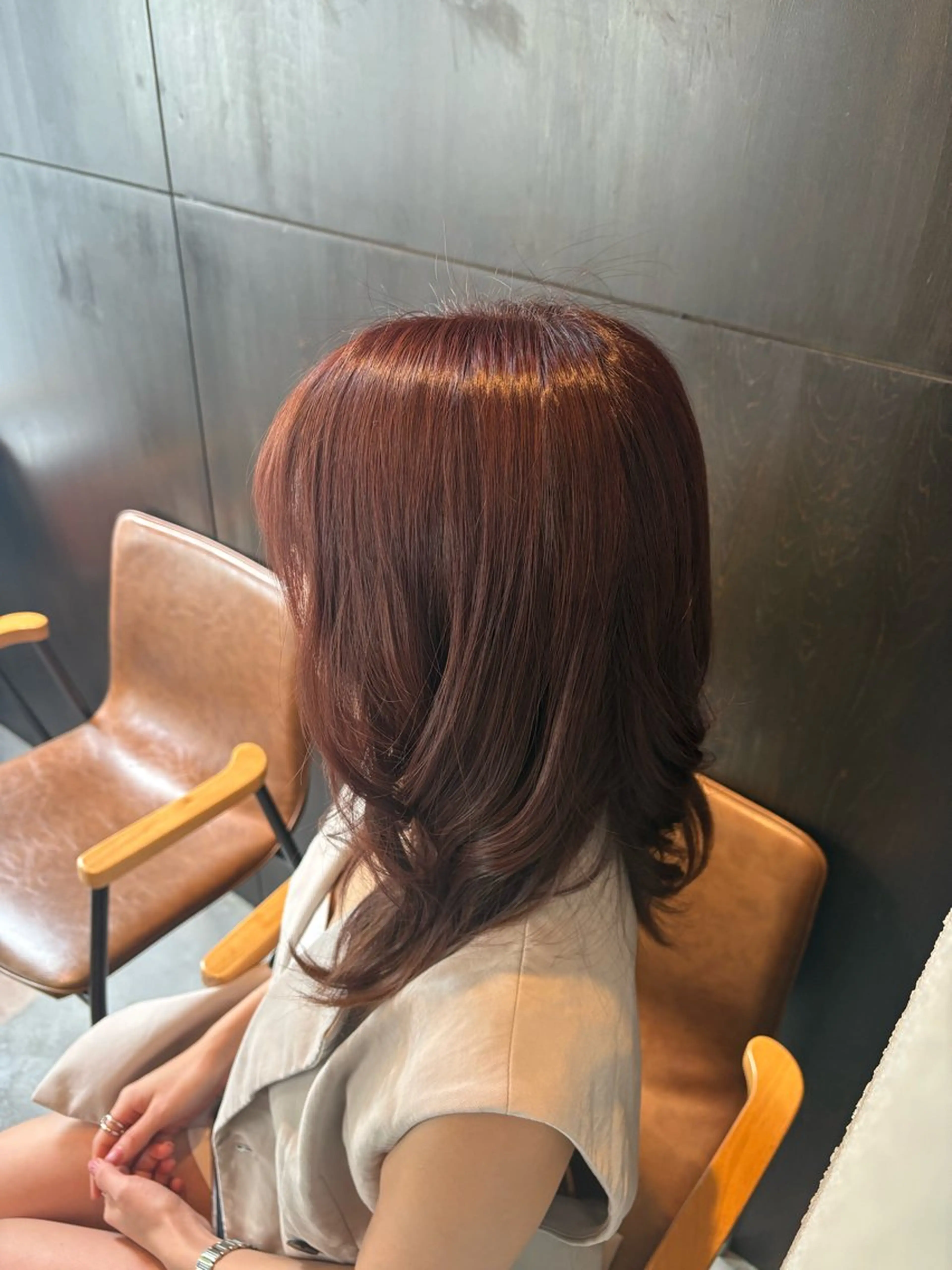 ミディアム カラー レッドカラー 奥山 和奏のヘアスタイル