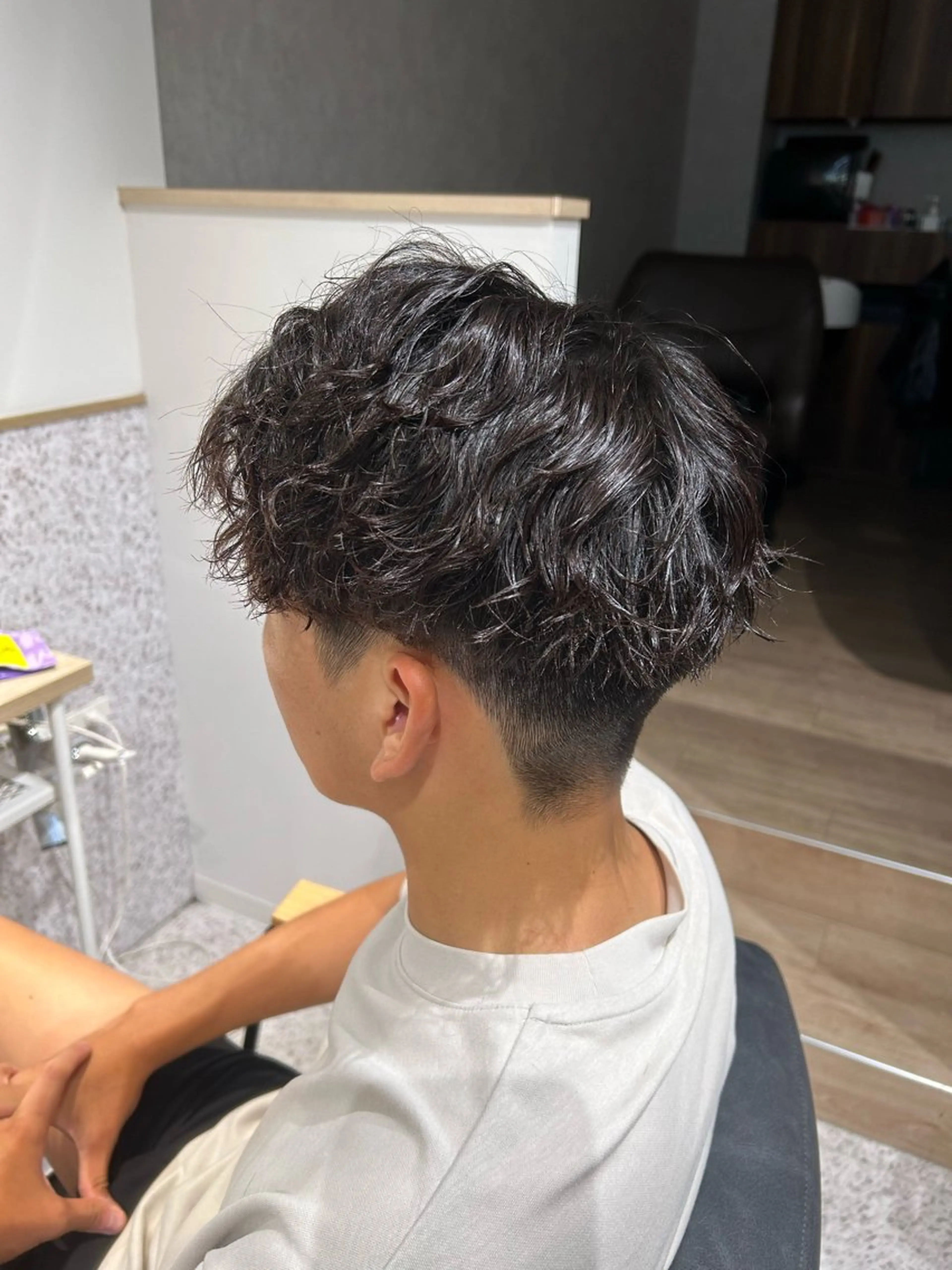 メンズ メンズハイトーン メンズインナーカラー メンズ韓国風 カット パーマ ♡ハイトーン★ ネイル/しの♡のヘアスタイル