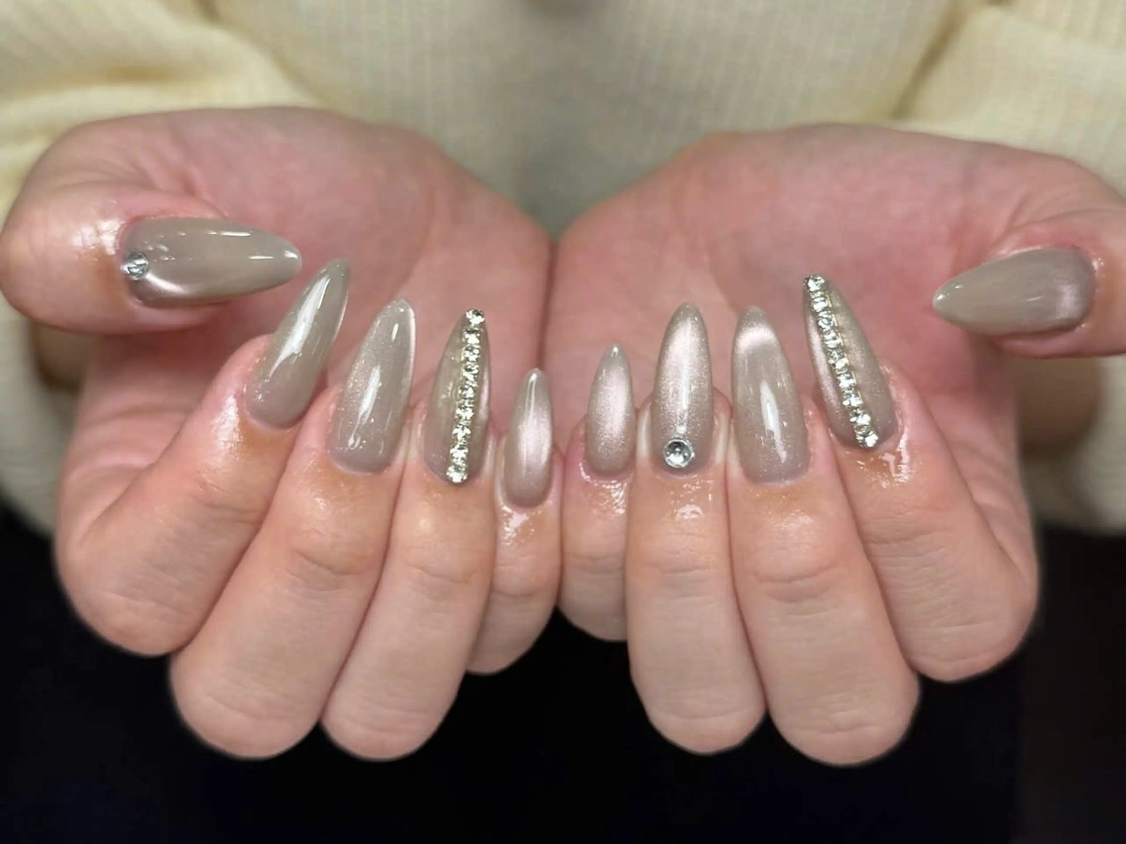 ネイル アートネイル オーロラネイル フレンチネイル ジェルネイル グラデーション ハンドネイル Luci Nailのネイルデザイン