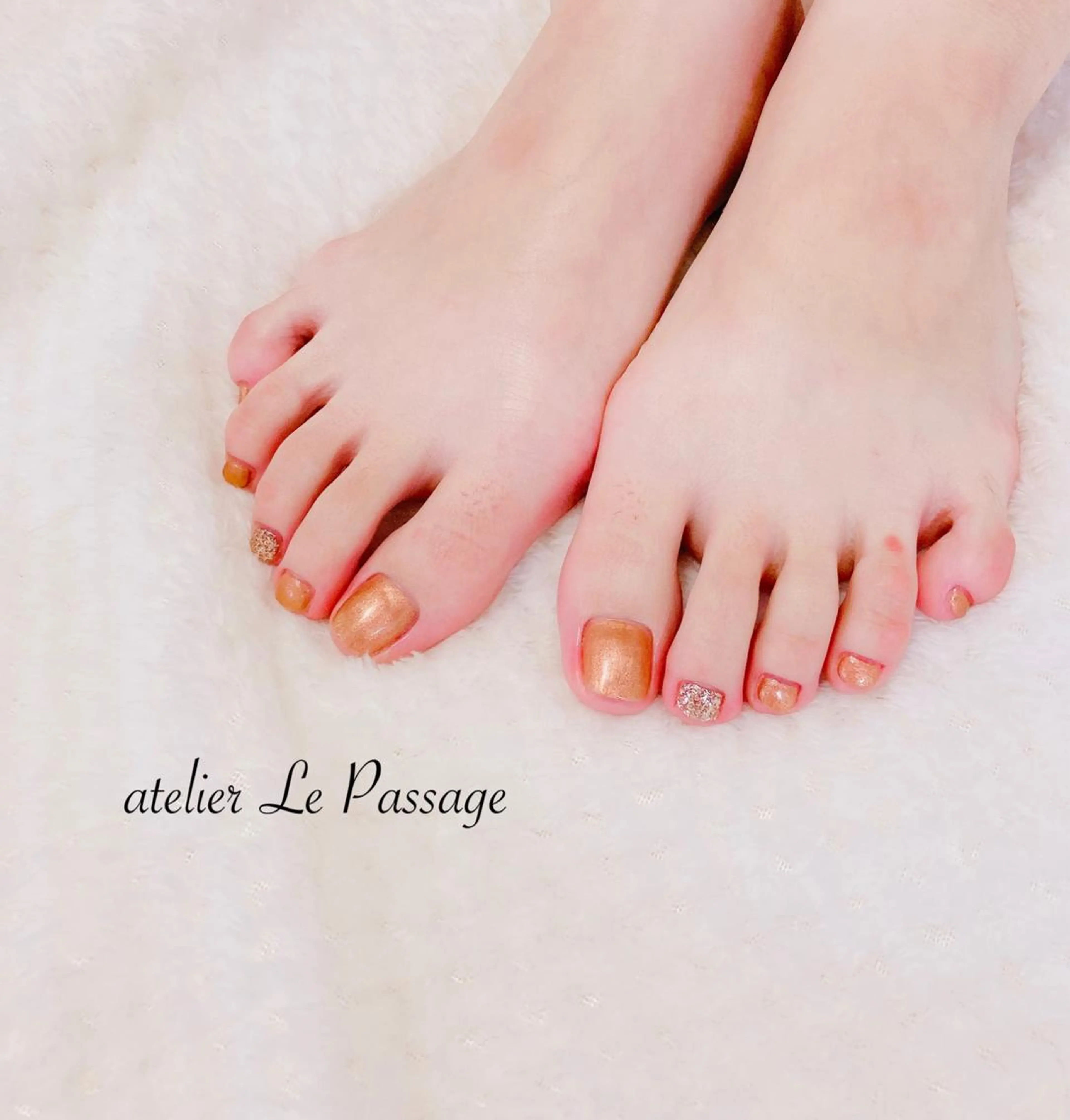 ネイル フットネイル ジェルネイル キラキラネイル ラメ(グリッター) ワンカラーネイル Atelier Le Passage所属・h nakatsukaのネイルデザイン