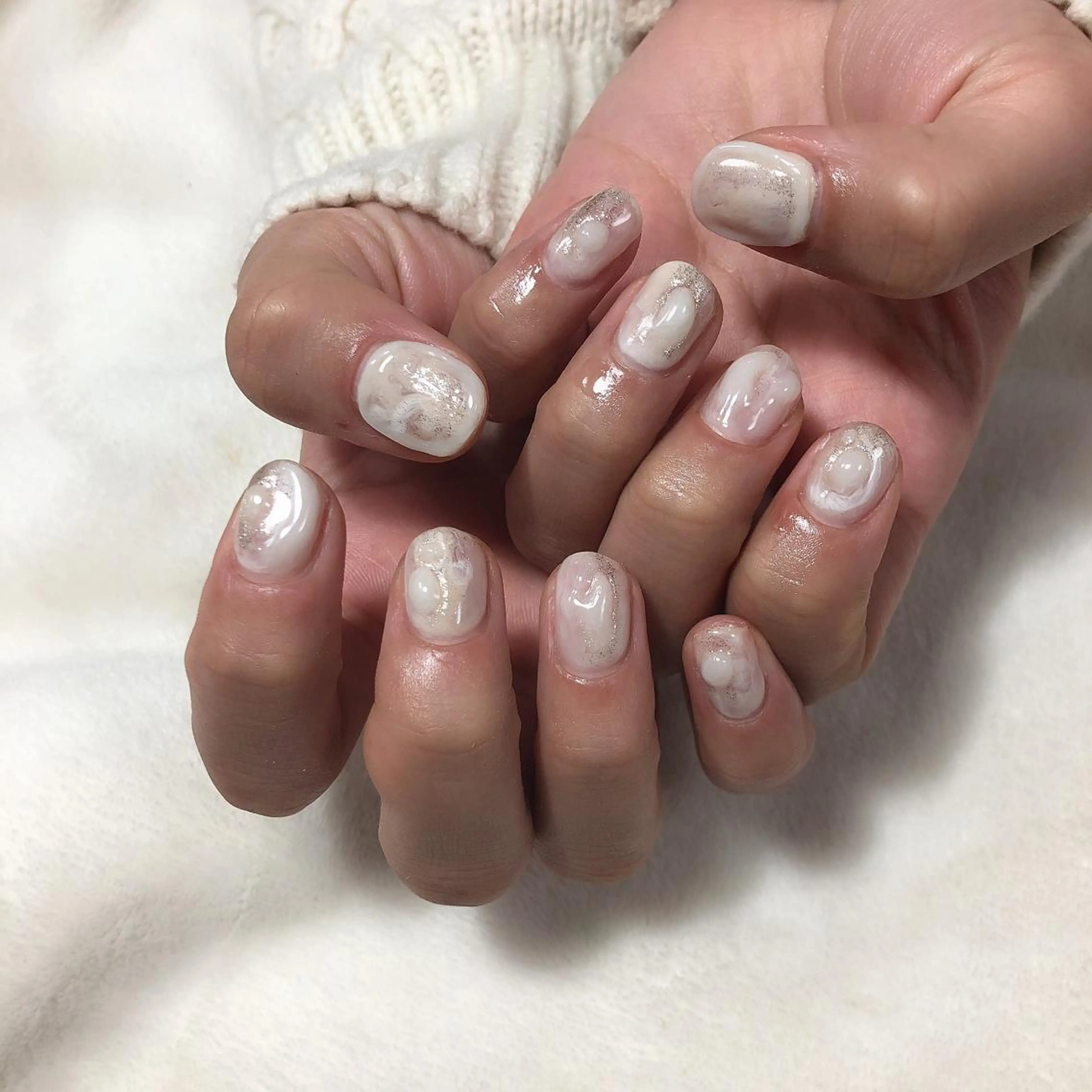 ネイル ニュアンスネイル ホワイト nails 🎀meのネイルデザイン
