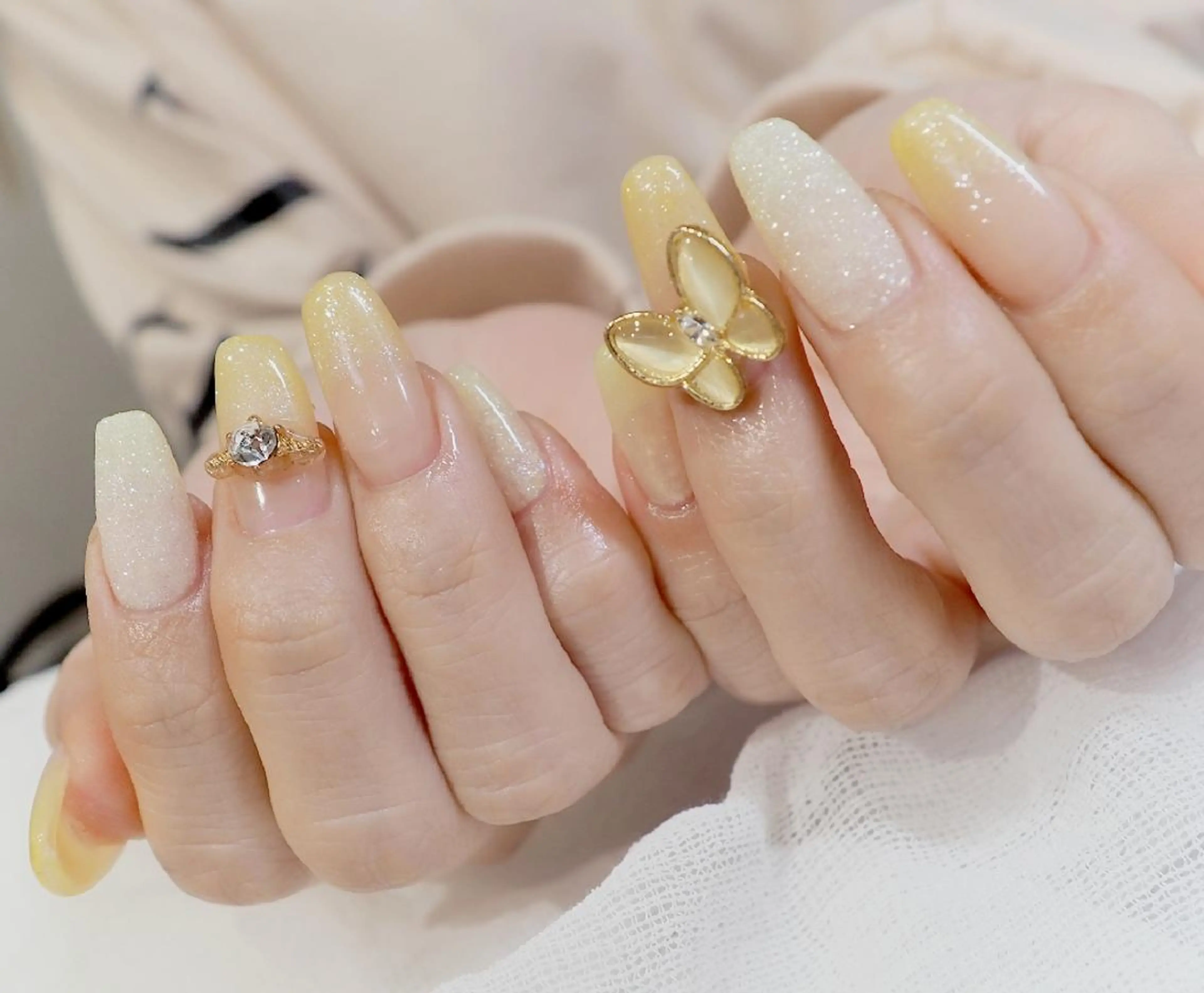 ネイル 黄色 ハンドネイル infinity skyのネイルデザイン