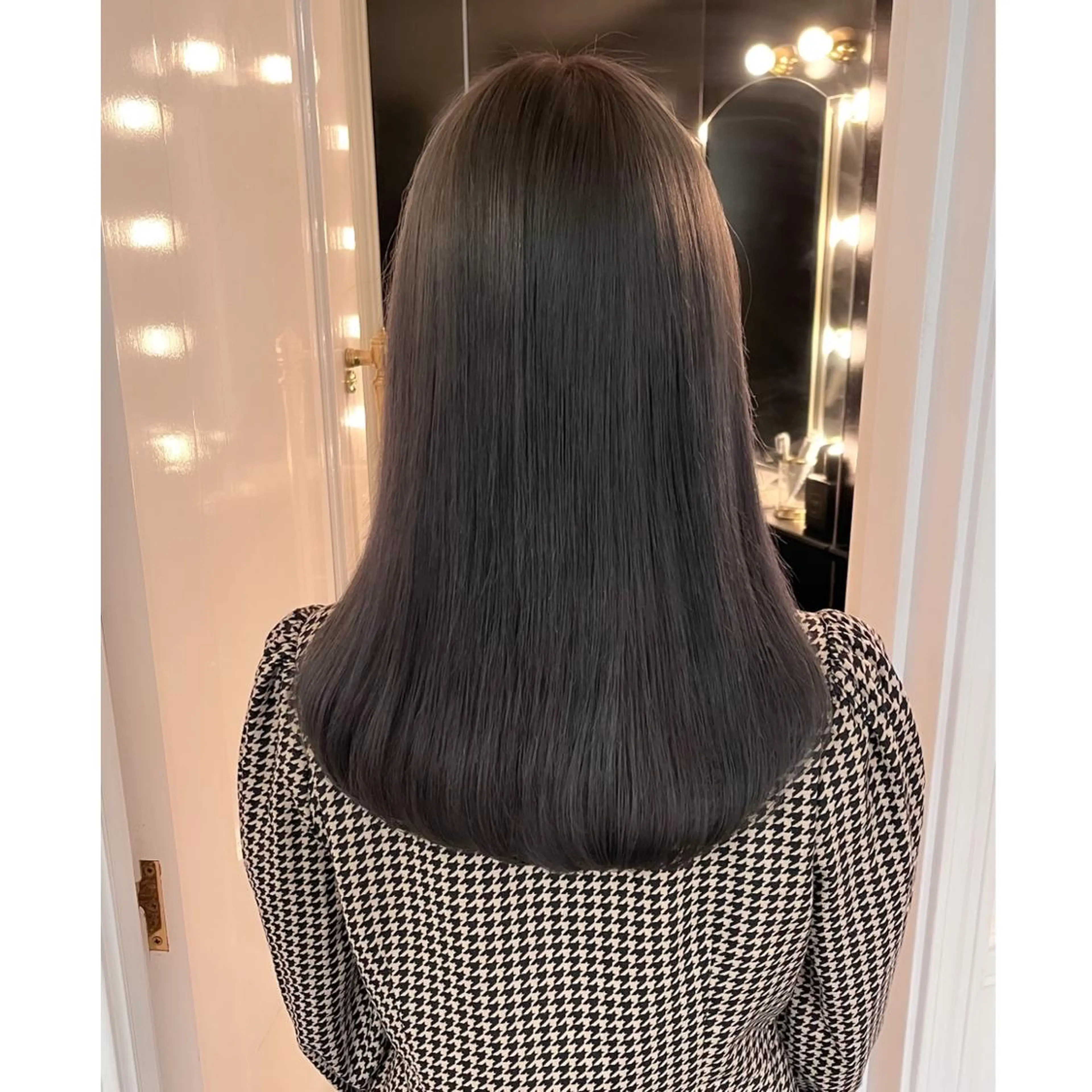 ロング カラー ブリーチ ヘアカラー LOTTA CUCCI所属・miyu /トレンド カラー×艶髪のヘアスタイル