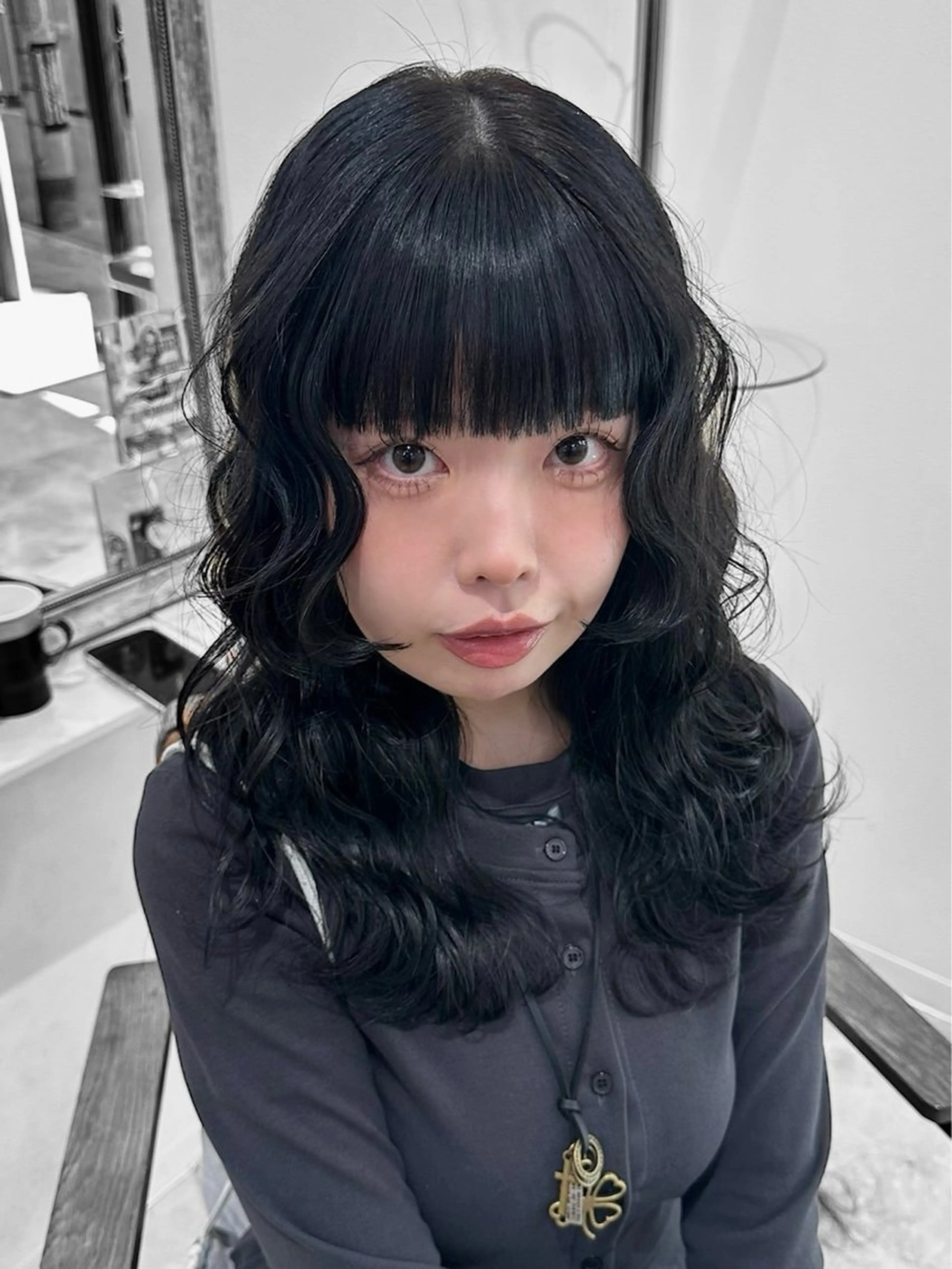 ロング カラー ショコラグレージュ 透明感カラー グレージュ カット ヘアカラー トリートメント ura/デザイン/ ハイトーン/個性派のヘアスタイル