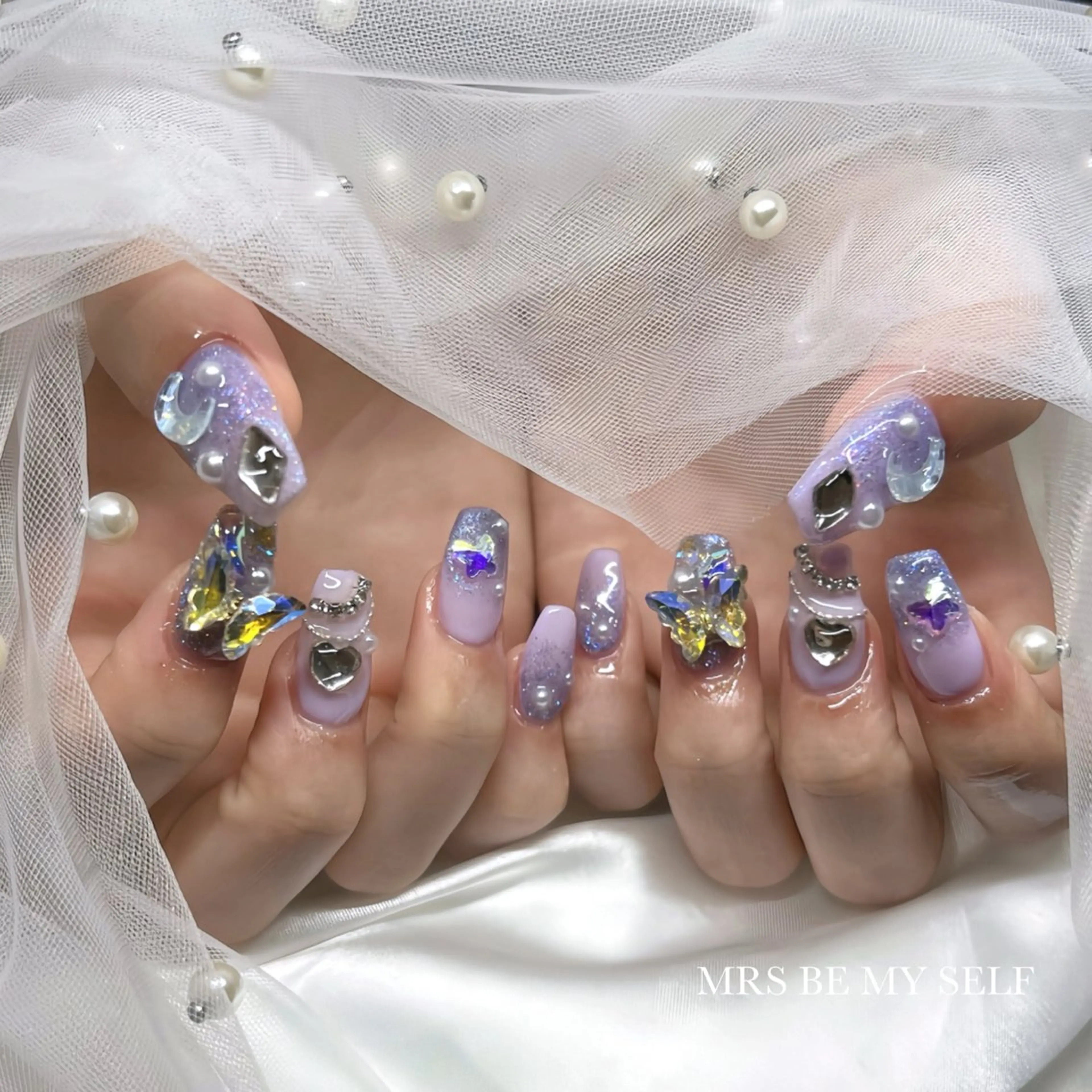 ネイル キラキラネイル 韓国ネイル MRS/ miyu🎀のネイルデザイン