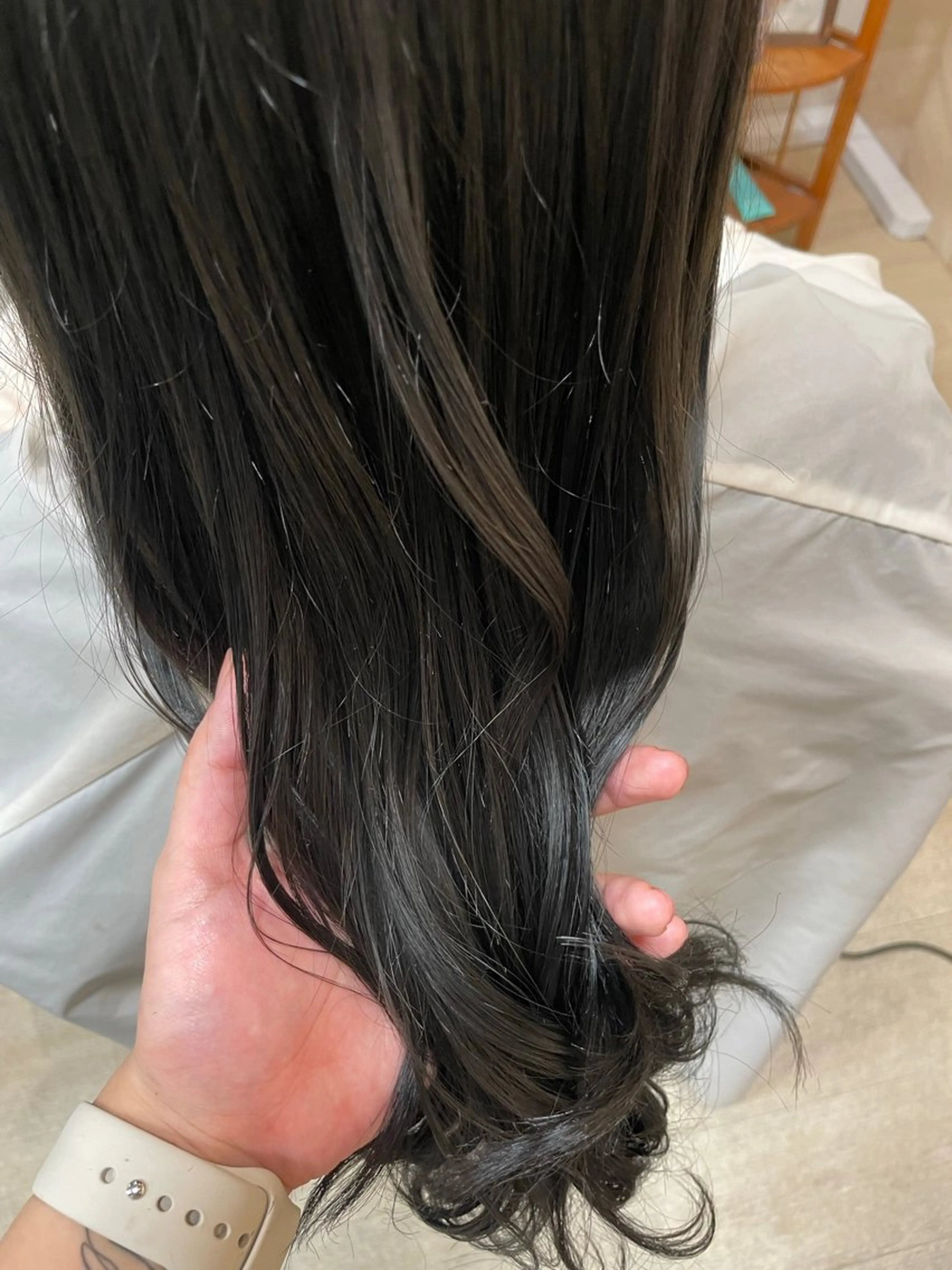 ロング カラー ヘアアレンジ オレンジ ヘアカラー 黒井 瑠菜のヘアスタイル