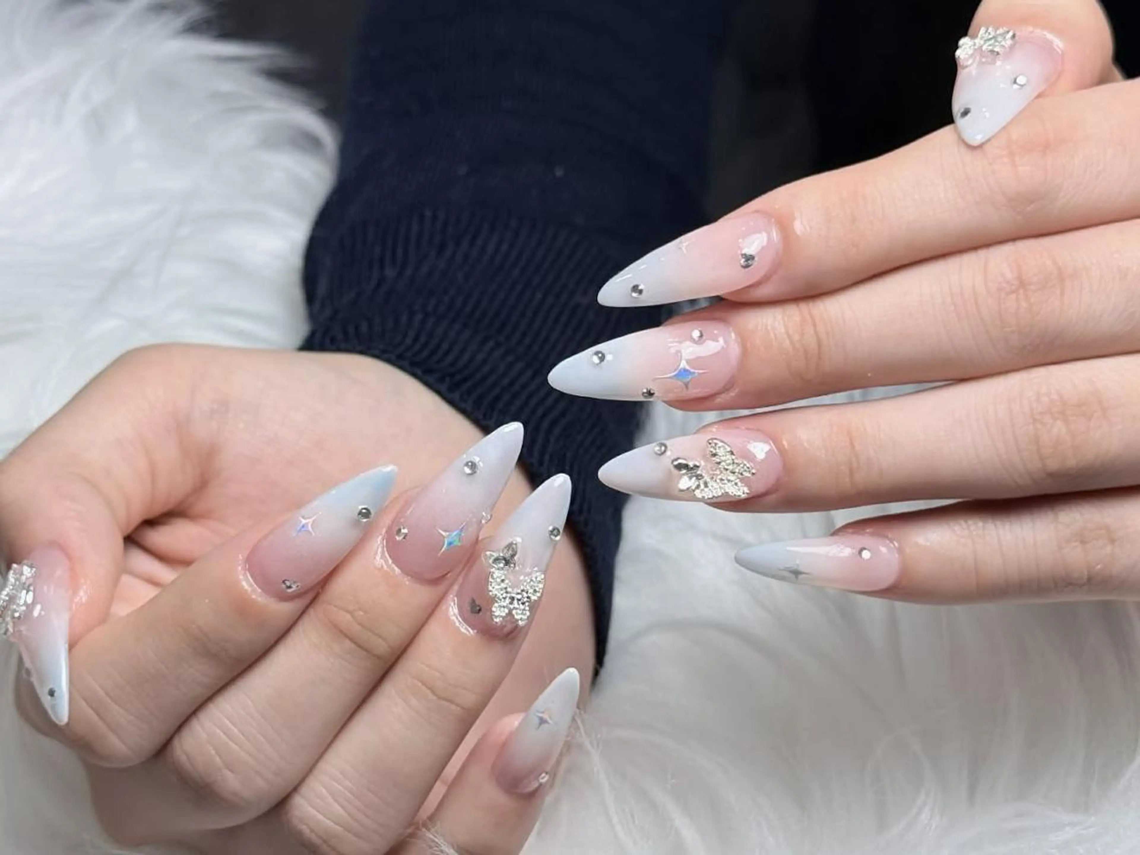 ネイル 長さ出し グラデーション 卒業式 キラキラネイル マグネットネイル Yuu🎀 Belle Nailのネイルデザイン