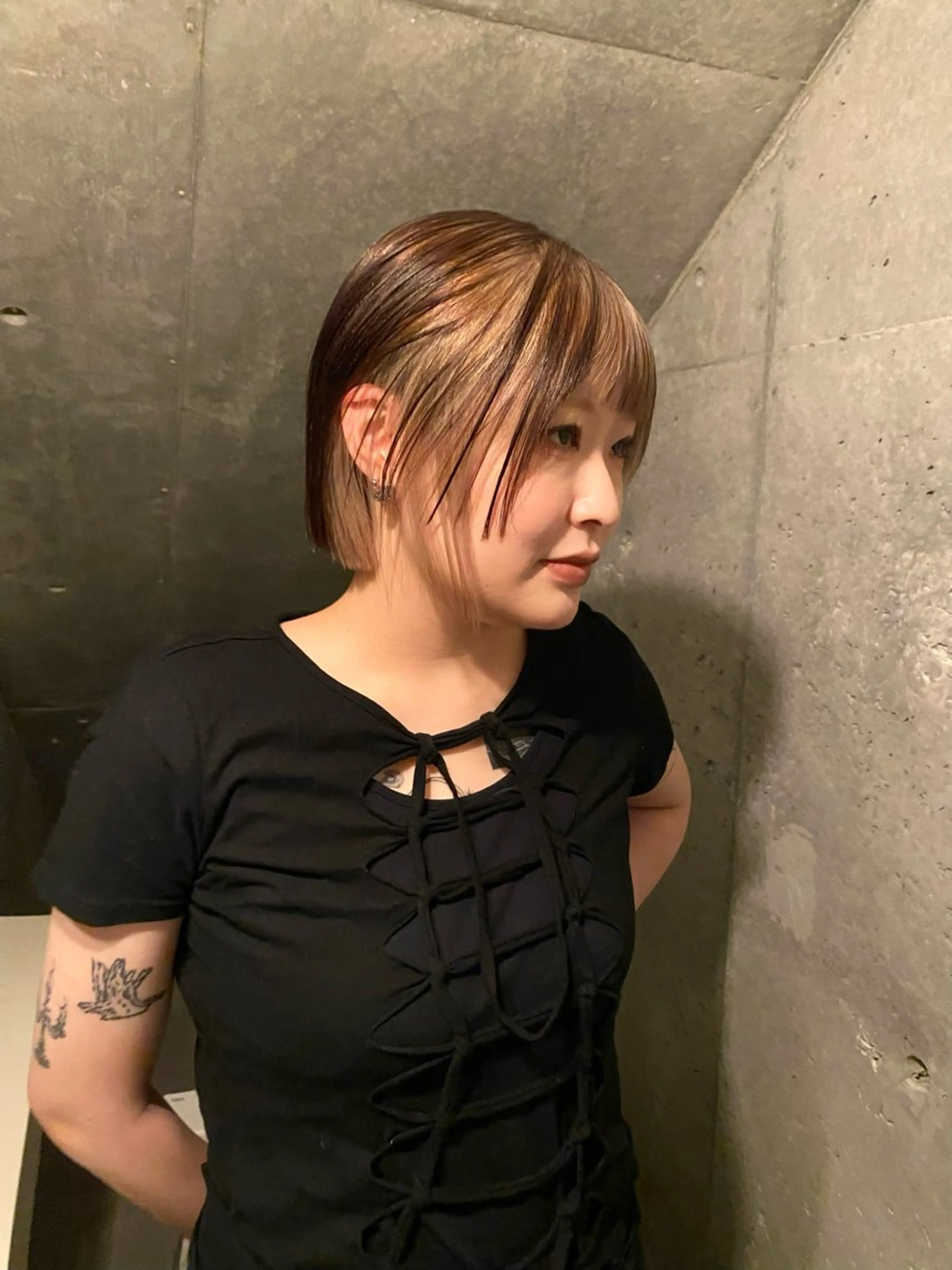 ミディアム カラー ヘアアレンジ インナーカラー ヘアカラー トリートメント mina 🌷のヘアスタイル