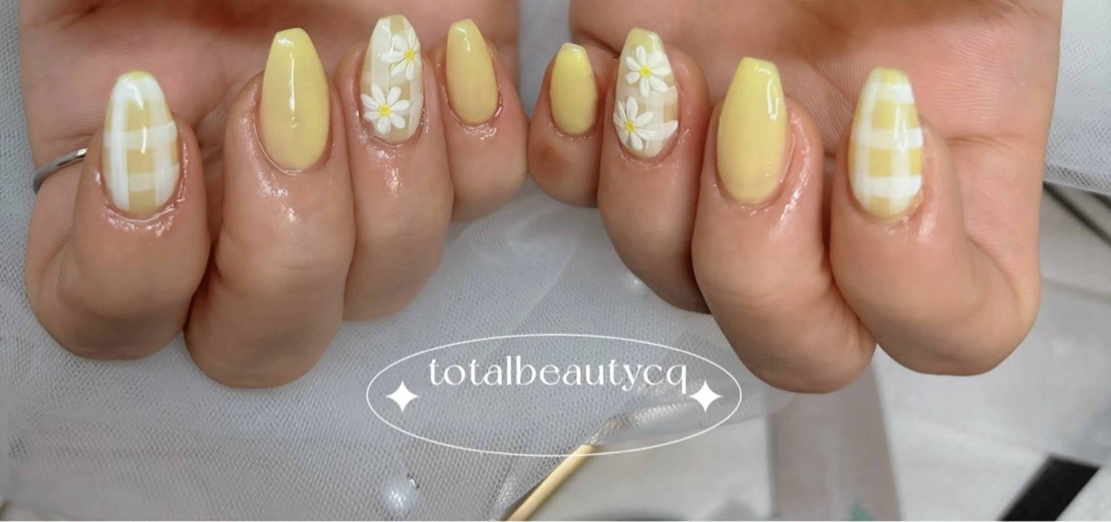 ネイル ハンドネイル トータルビューティー CQのネイルデザイン