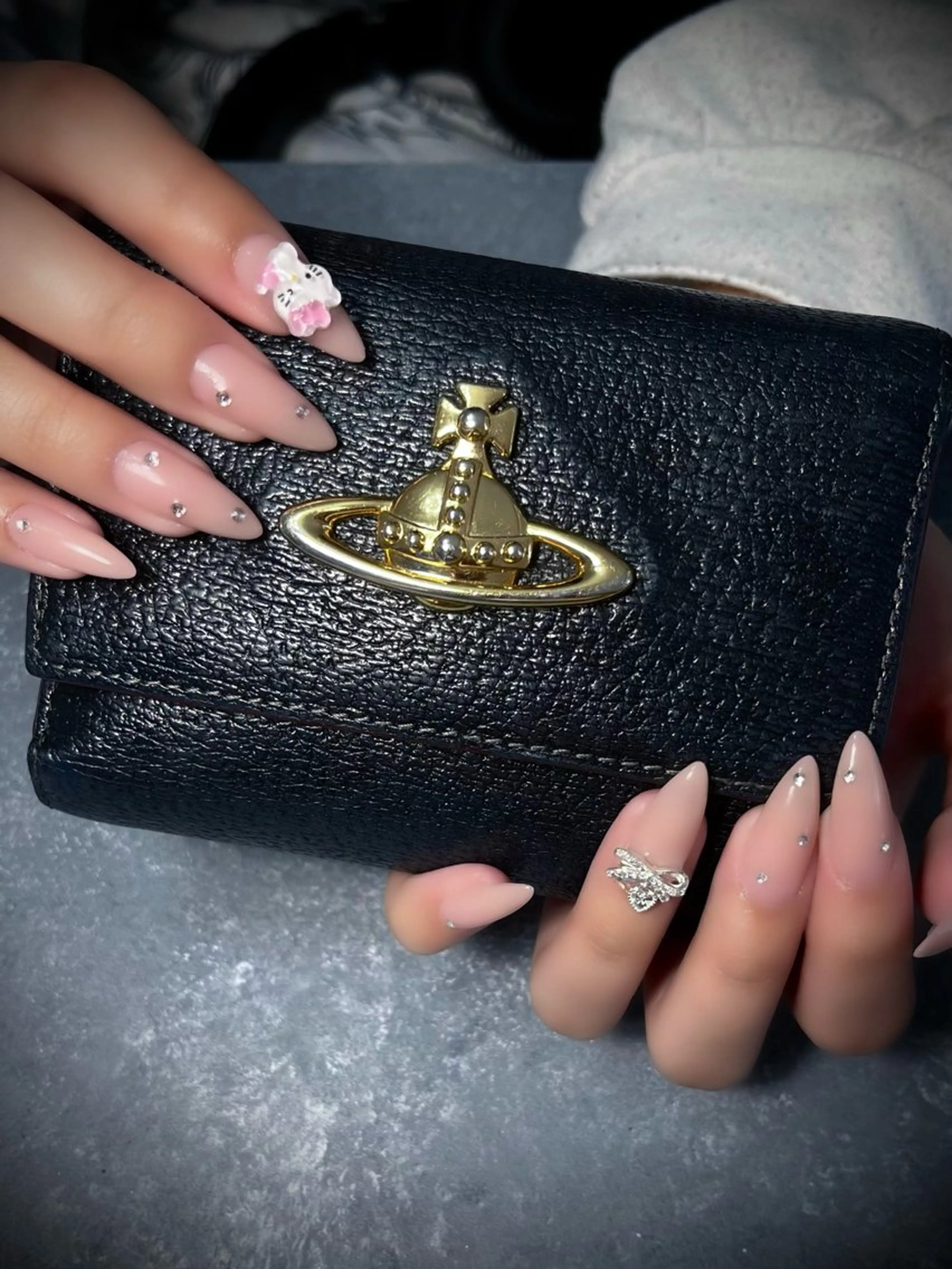 ネイル キラキラネイル マグネットネイル ワンカラーネイル スカルプネイル ワンホンネイル nine.🦋 YUKOのネイルデザイン