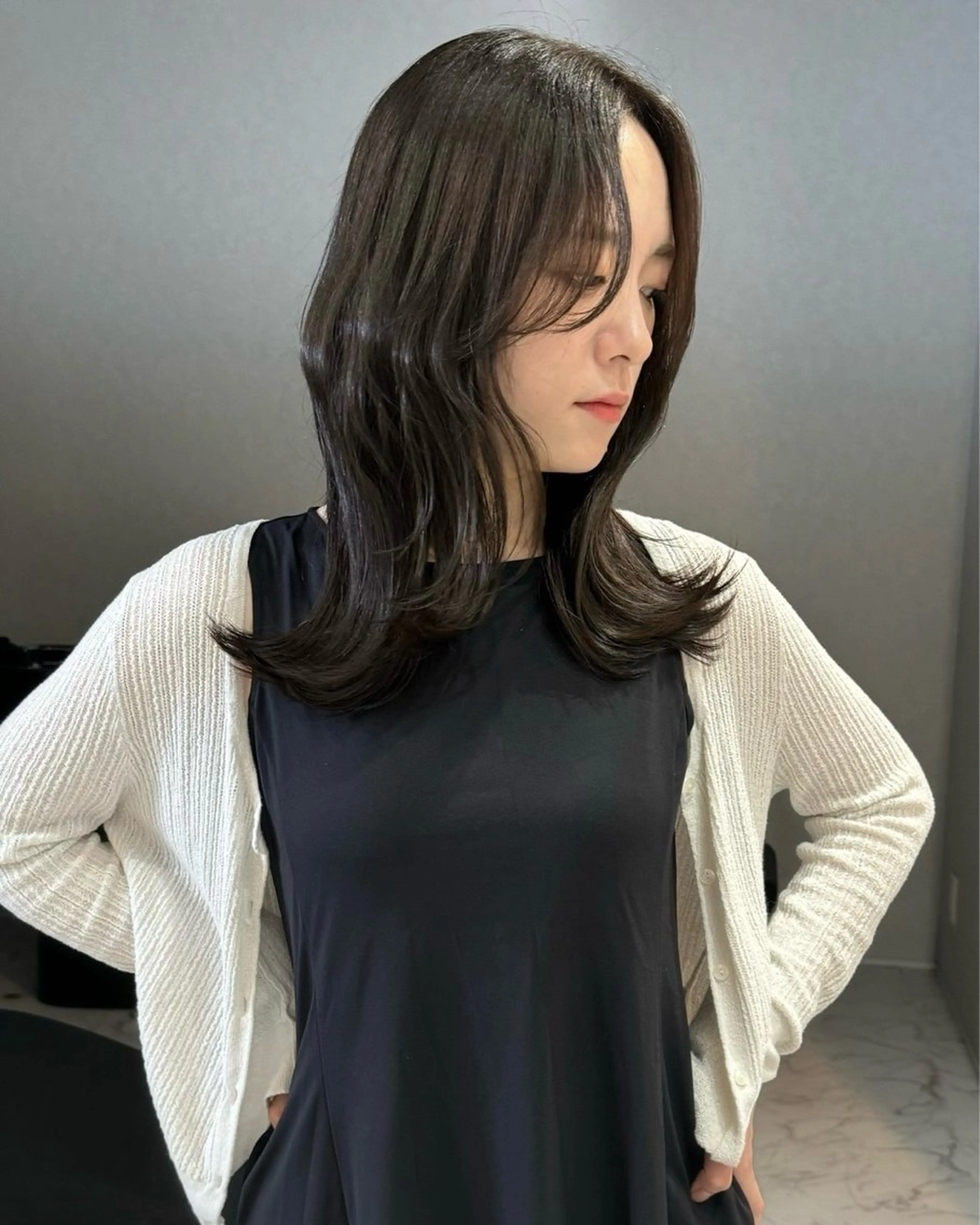 ミディアム カラー ヘアアレンジ バレイヤージュ ブリーチ ダブルカラー ハイライトカラー ハイトーンカラー カット アンドウ ユウ/ レイヤーカット/韓国のヘアスタイル