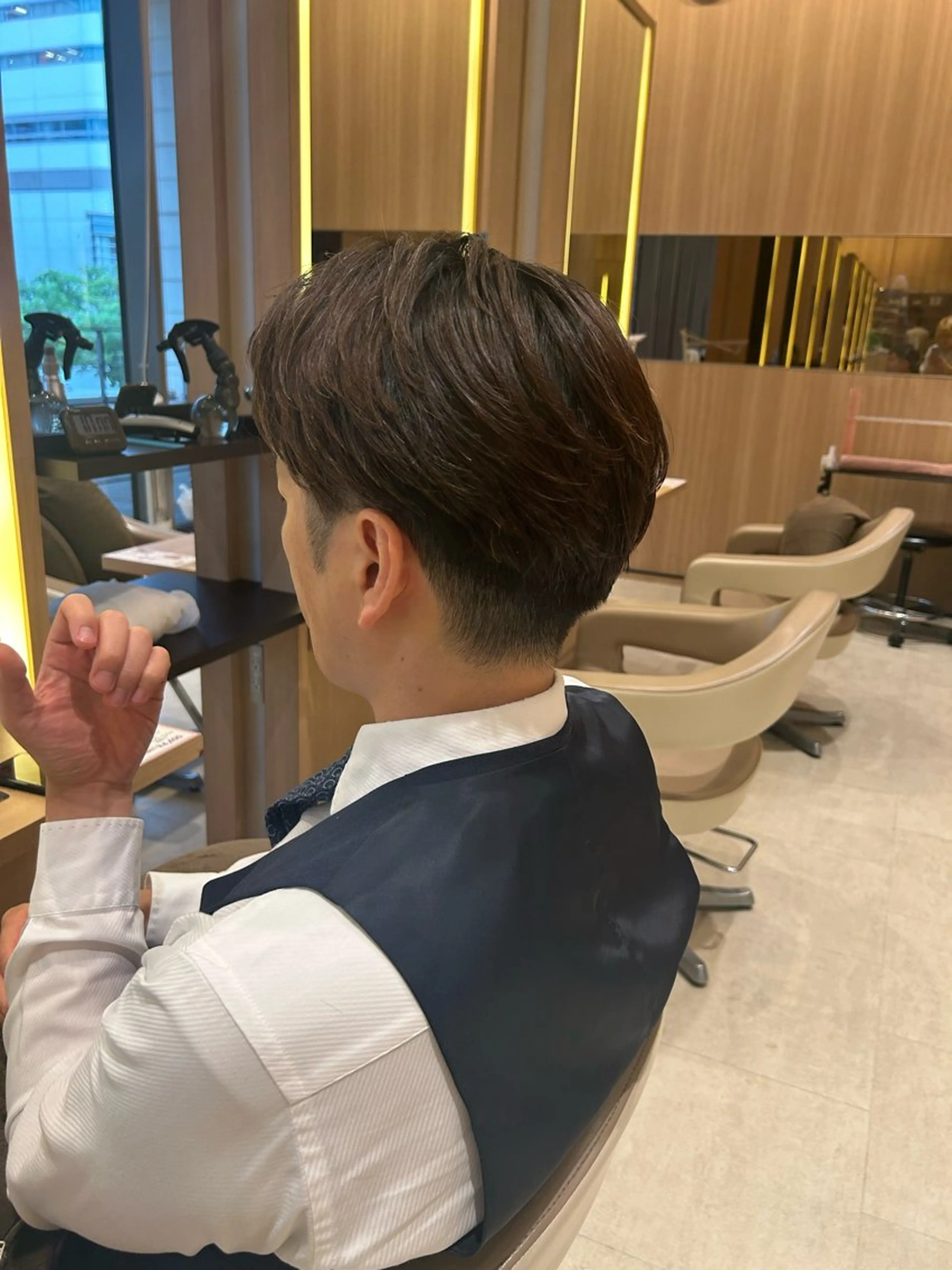 メンズ 刈り上げ UNIXマークイズみなとみらい所属・上杉 茉広のヘアスタイル