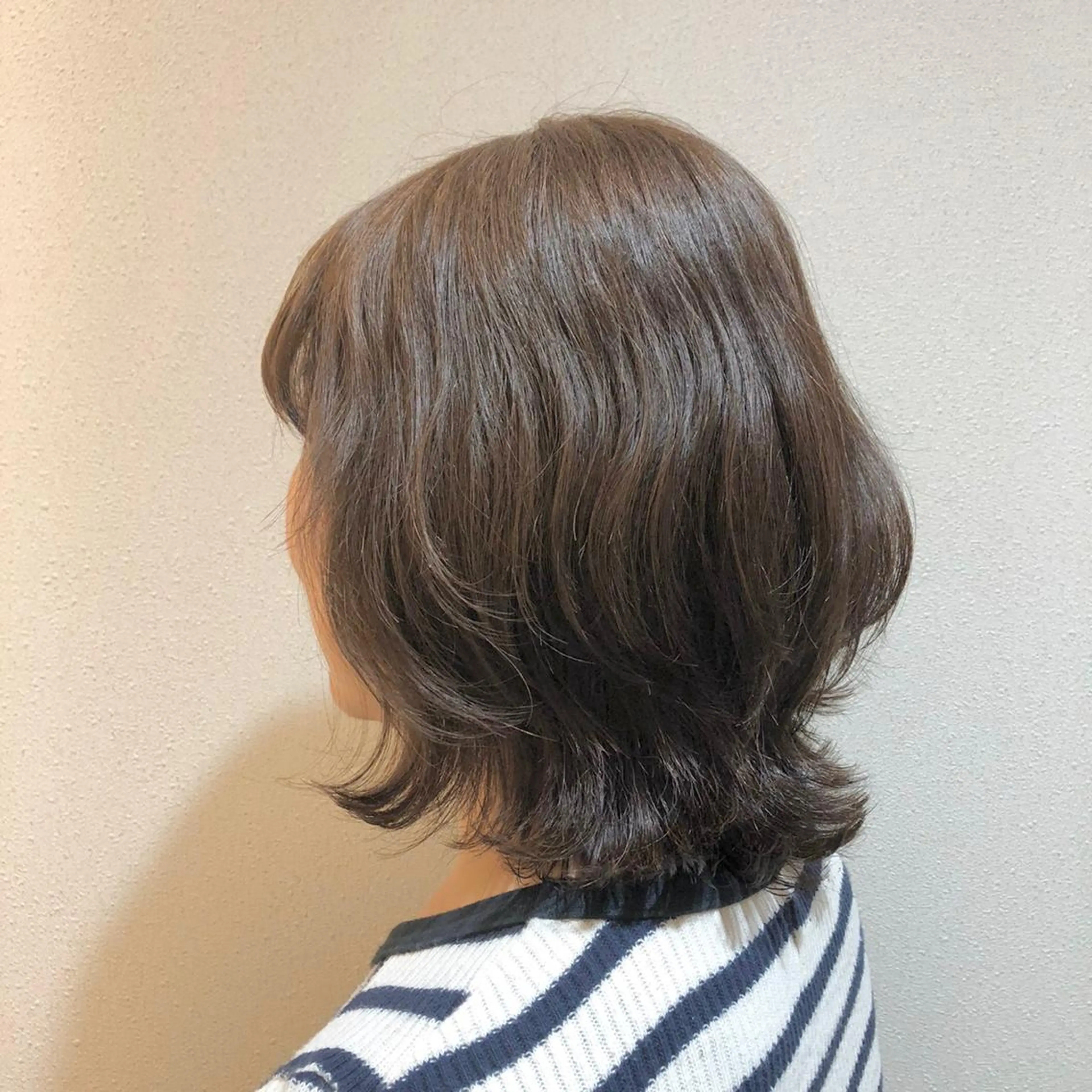 ショート カラー 丸山 明日香のヘアスタイル