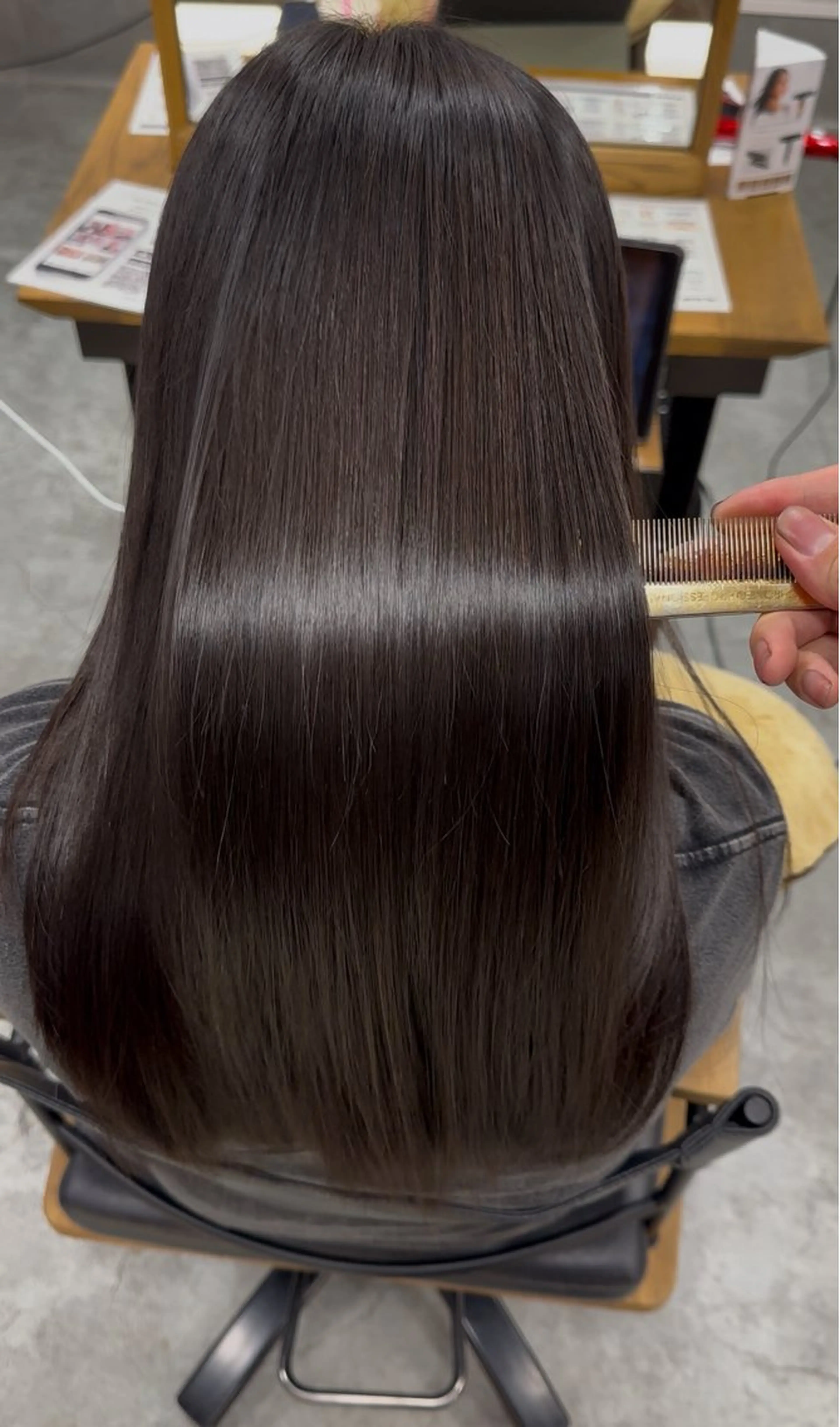 【期間限定】✨カット➕業界最高峰ツヤツヤ縮毛矯正✨の写真