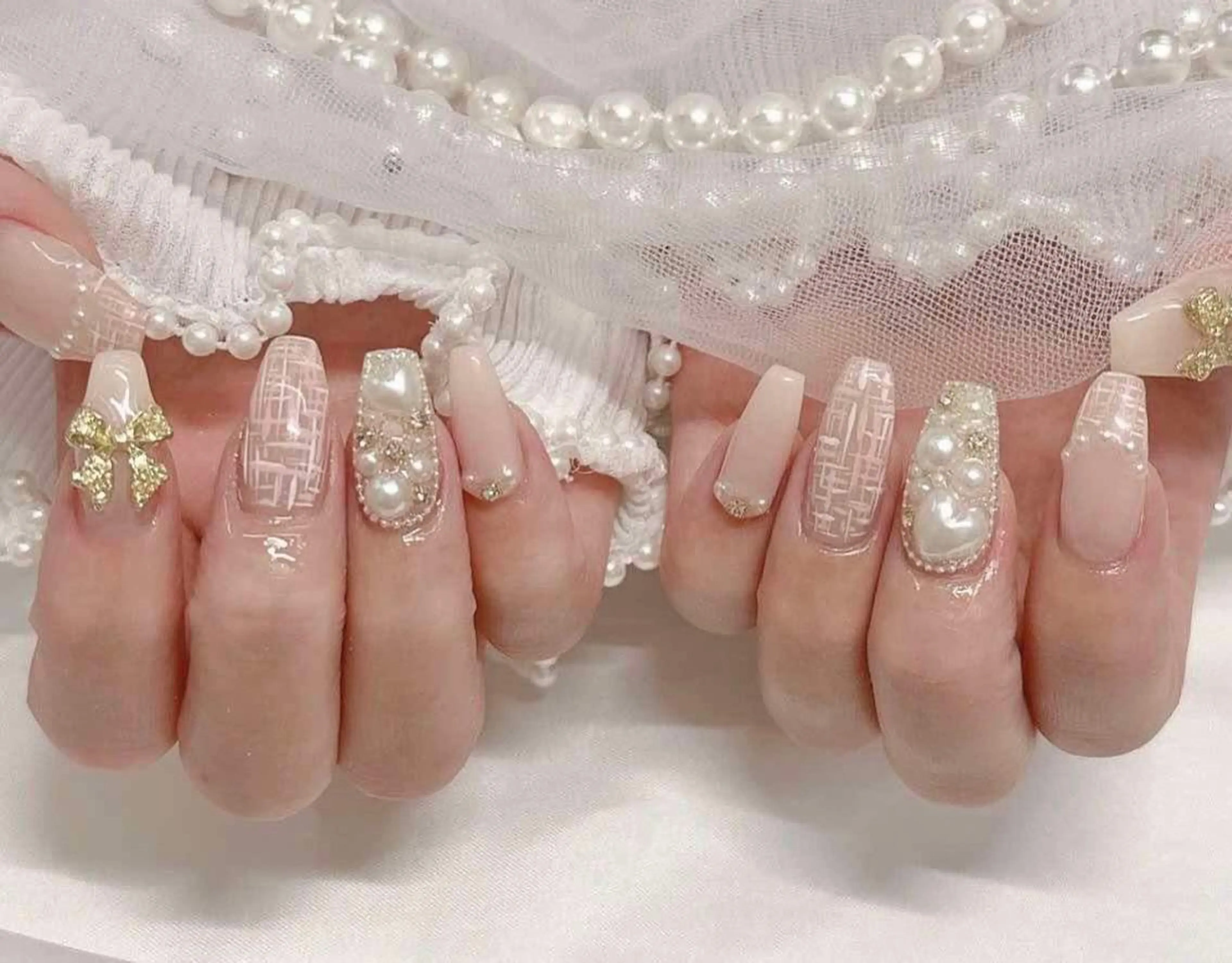 ネイル 長さ出し グラデーション キラキラネイル マグネットネイル ミラーネイル Lee Nails チップ長さだし専門店のネイルデザイン