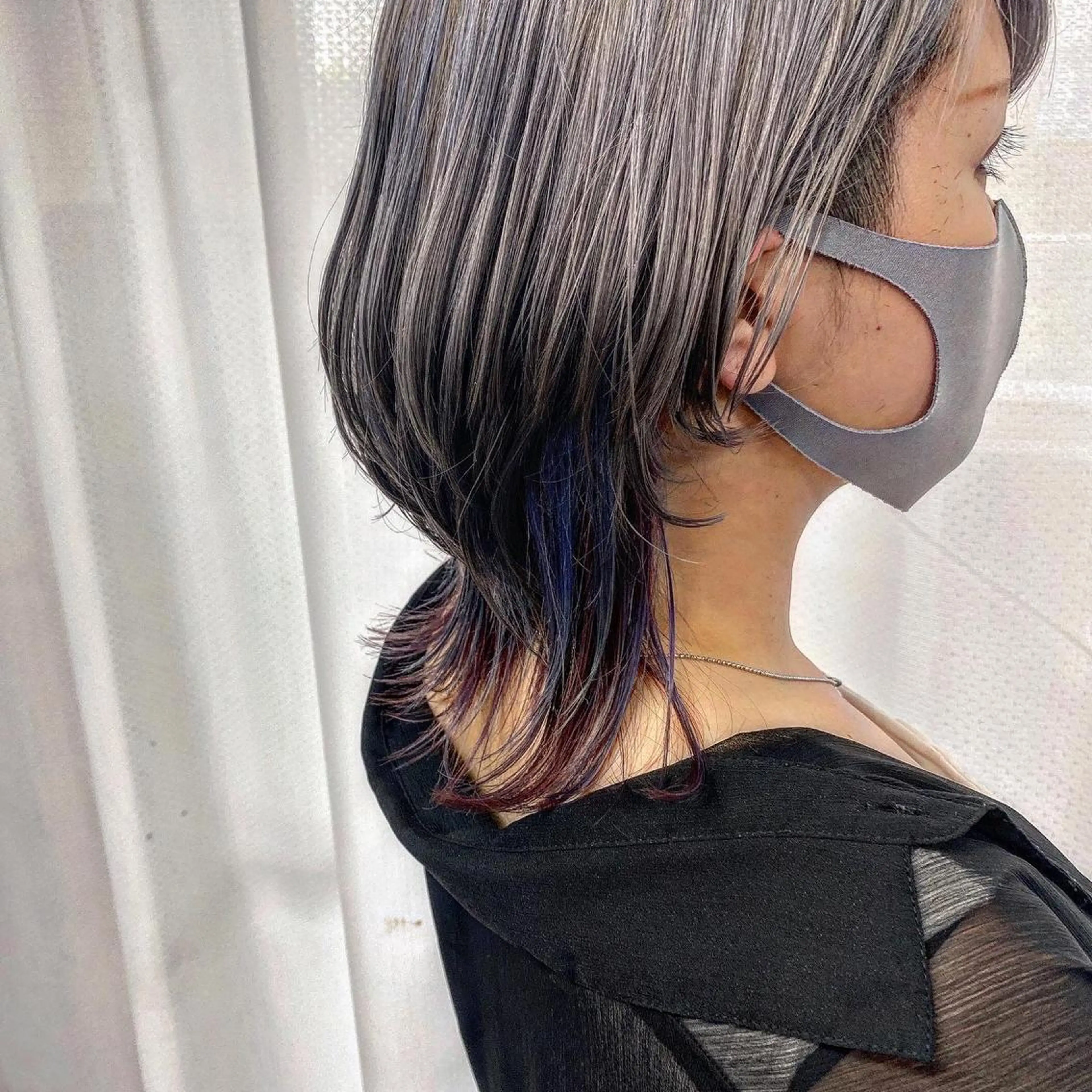 ミディアム カラー グレージュ インナーカラー ウルフカット 年間1500人担当 代表　南一路のヘアスタイル