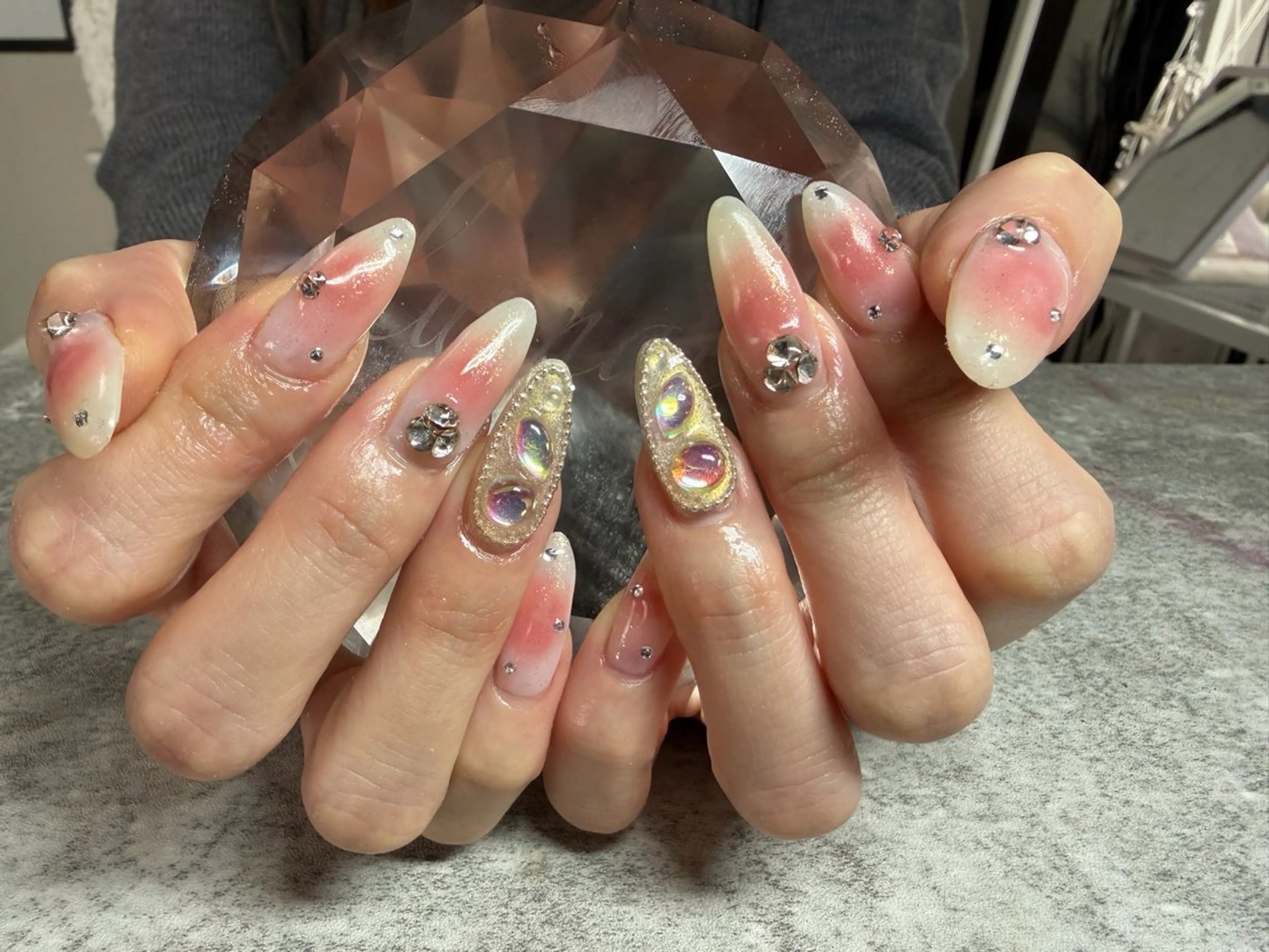 ネイル 持ち込み ネイルチップ 佐野 愛美のエステ・リラクイメージ