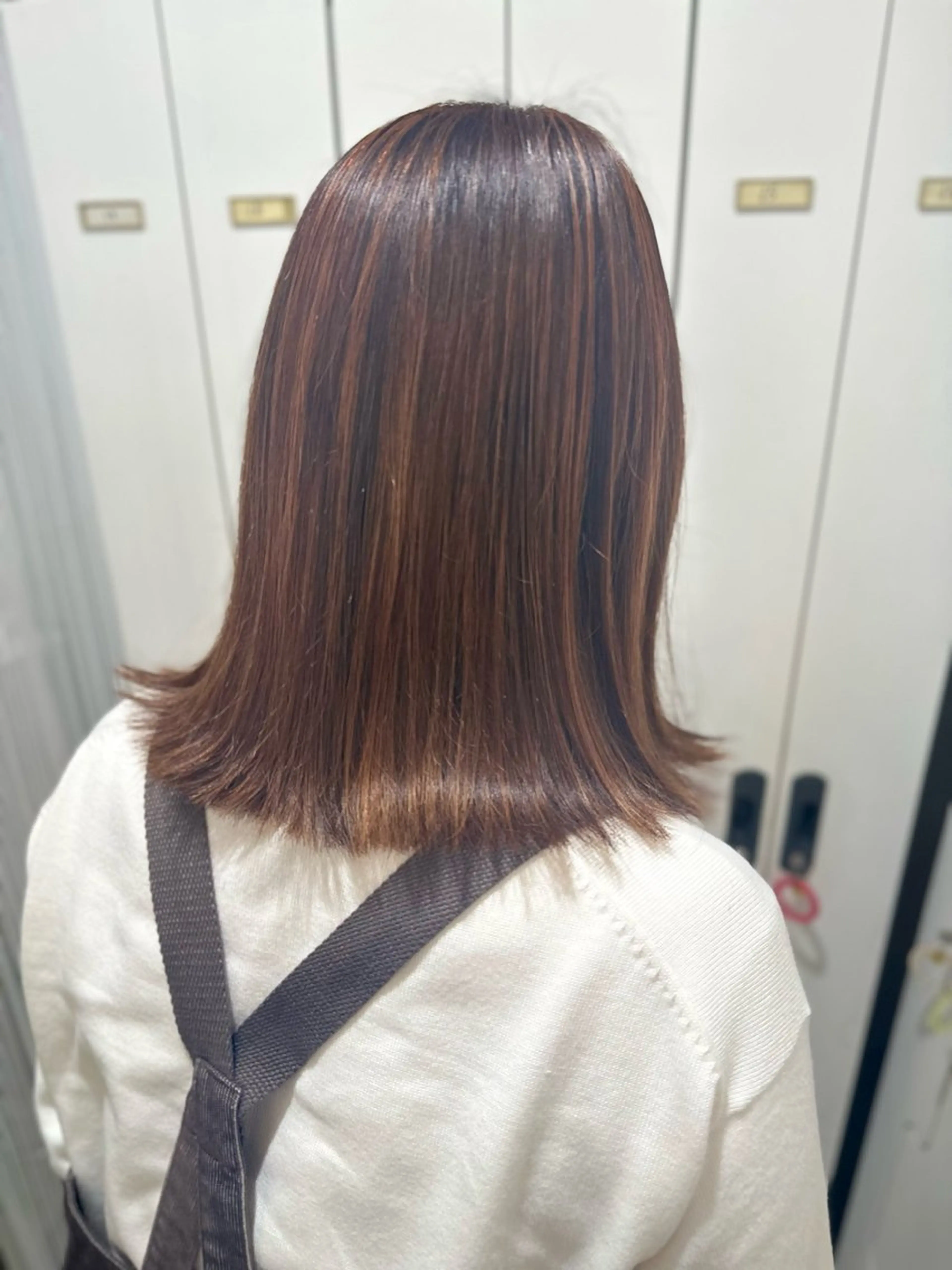 ミディアム カラー ベージュカラー ハイライトカラー オレンジ オレンジベージュ ハイライト 艶カラー/縮毛矯正/ ブリーチカラー/みなのヘアスタイル