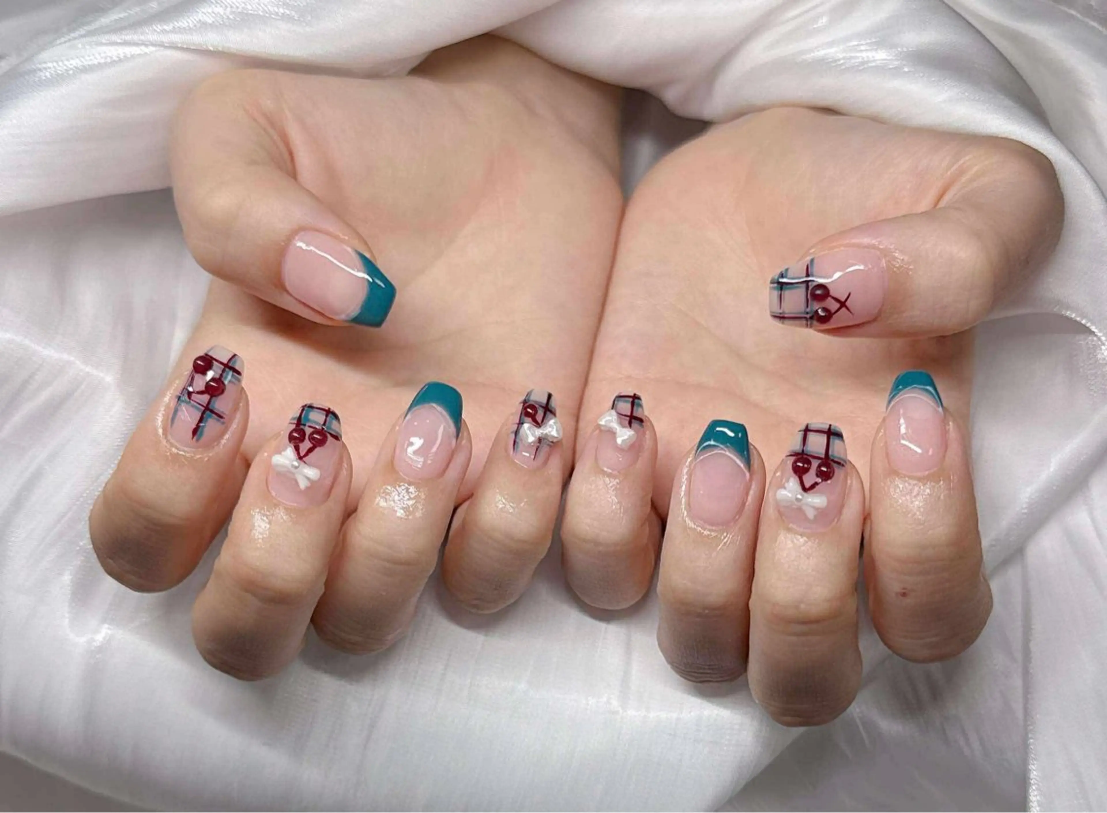 ネイル ハンドネイル Lee Nailsのネイルデザイン