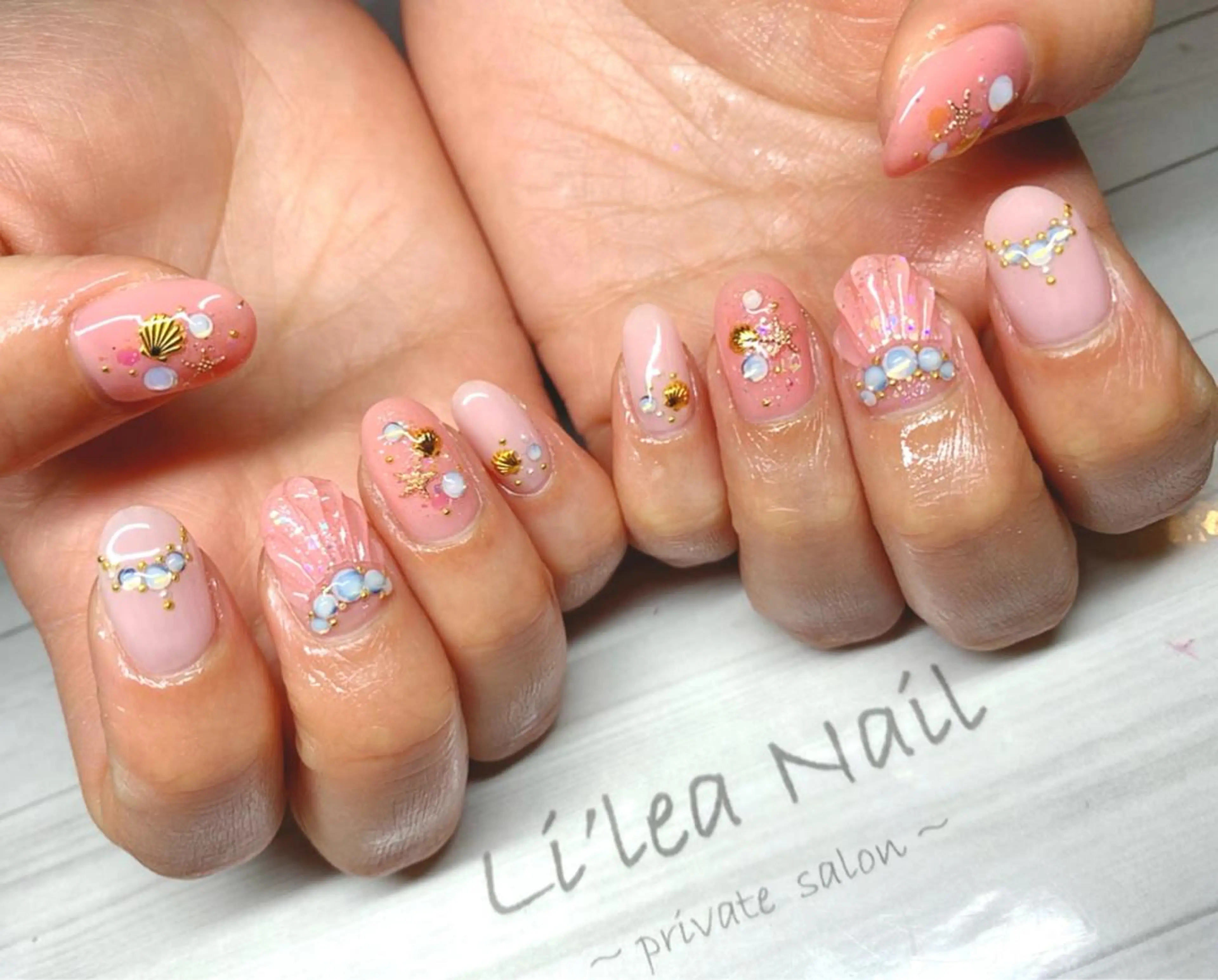 ネイル Li'leaNail AINAのネイルデザイン