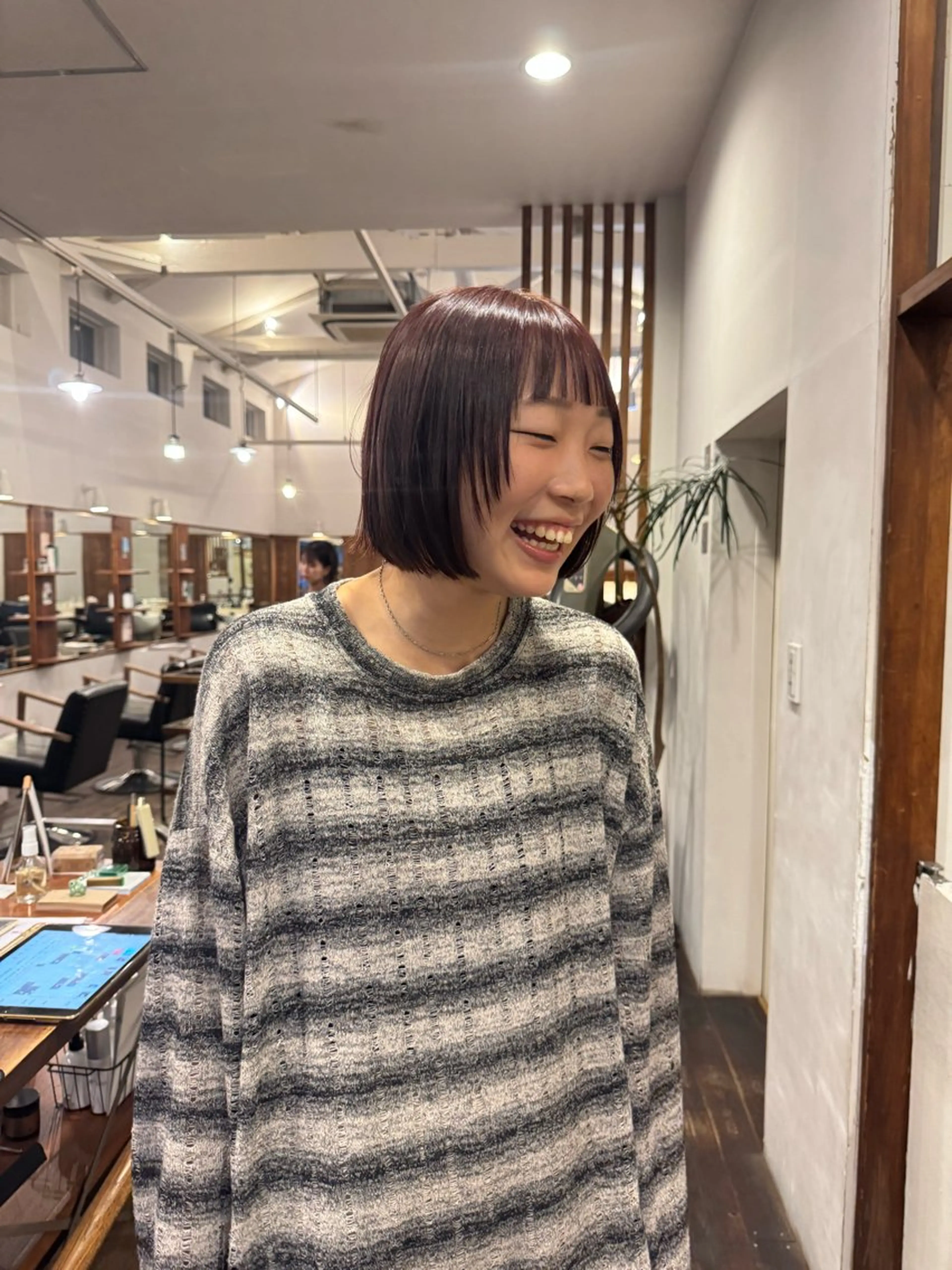 ミディアム カット MOK大阪梅田店 Asahiのヘアスタイル