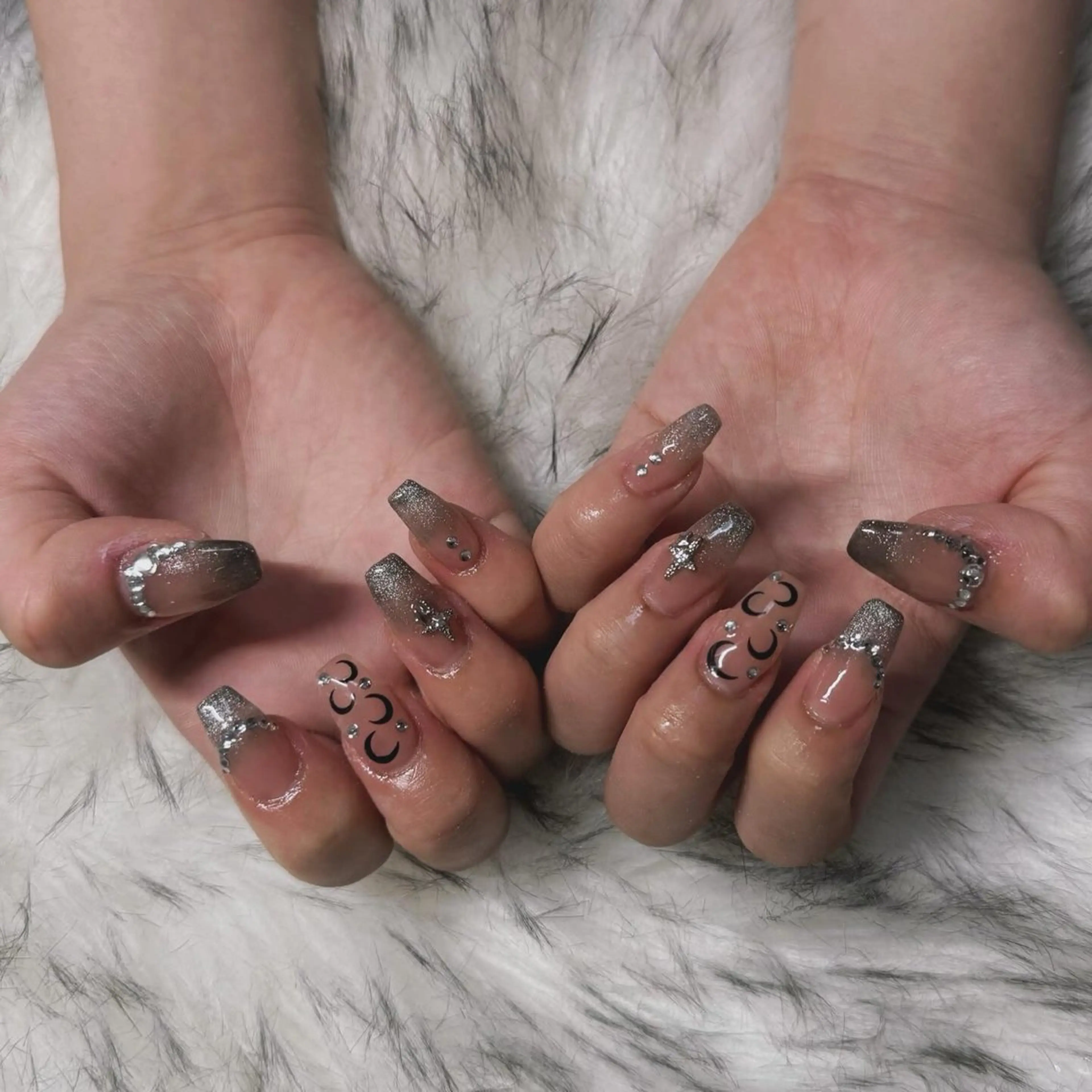 セミロング ハンドネイル mao .のネイルデザイン