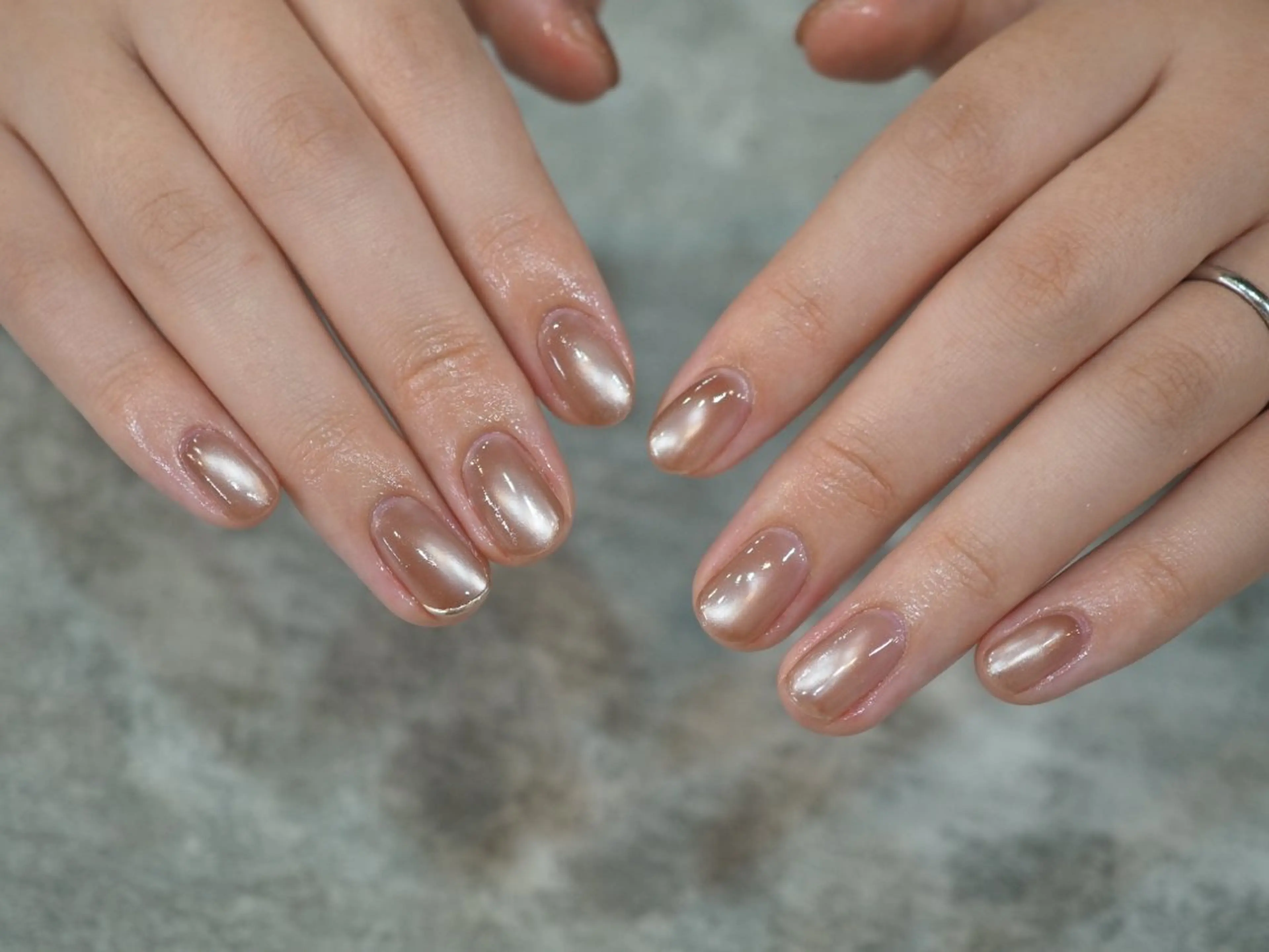 ネイル ブラウン ピンク ハンドネイル glaNje shioriのネイルデザイン