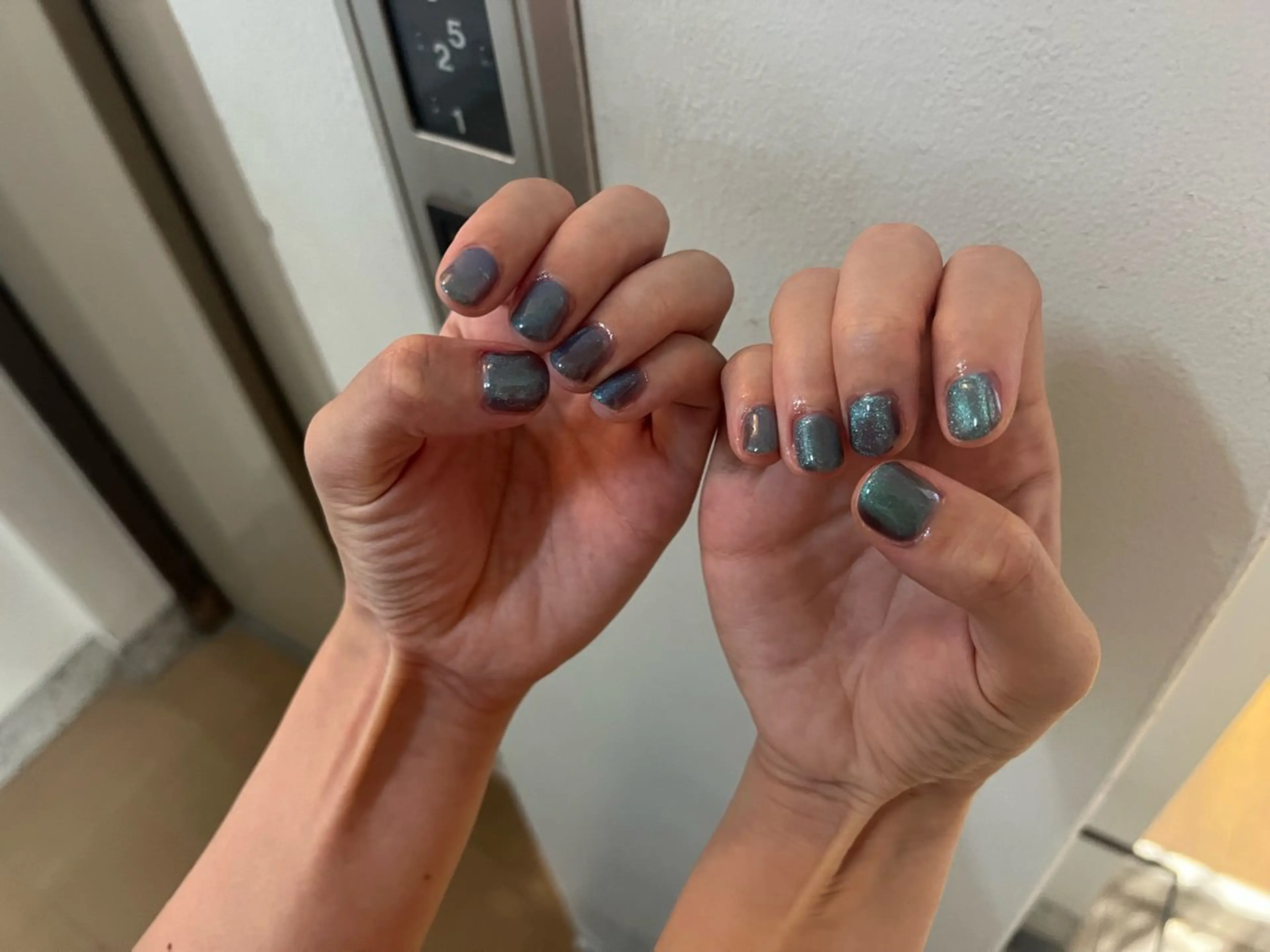 ネイル マグネットネイル &robe銀座 🪽tsuki🪽のネイルデザイン