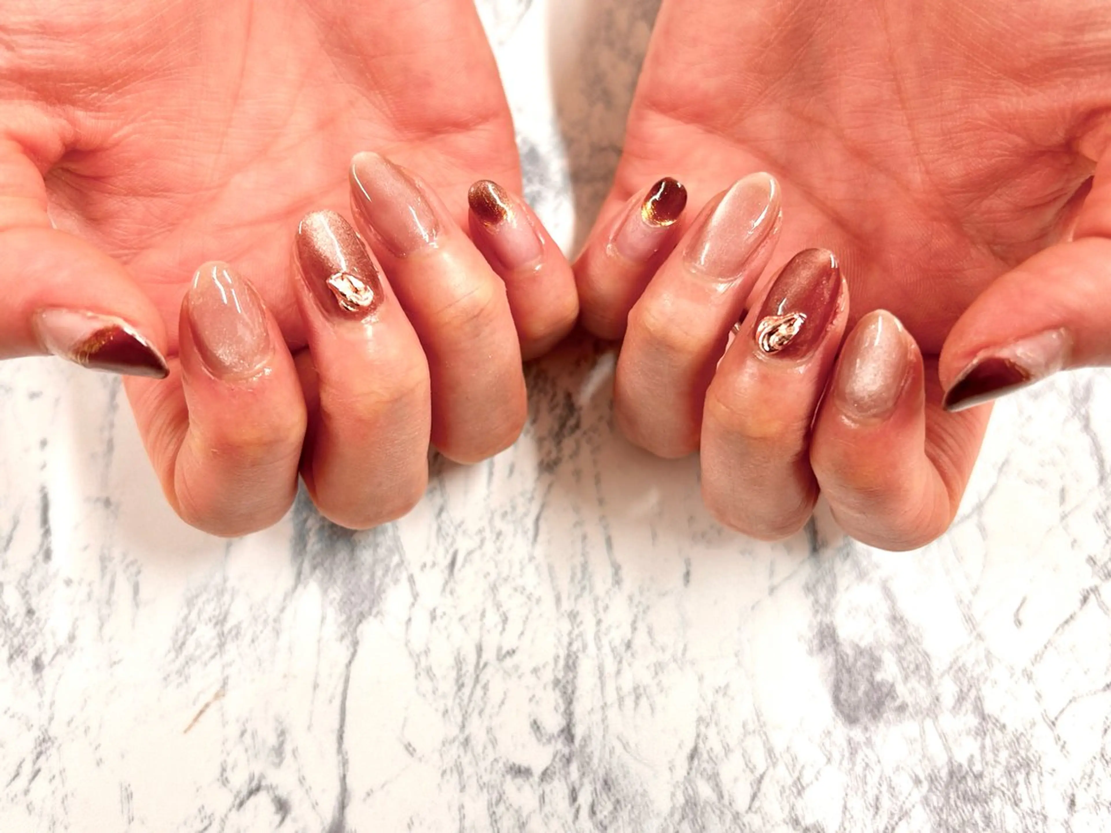 ネイル マグネットネイル ミラーネイル 杉山 ネイリストのネイルデザイン