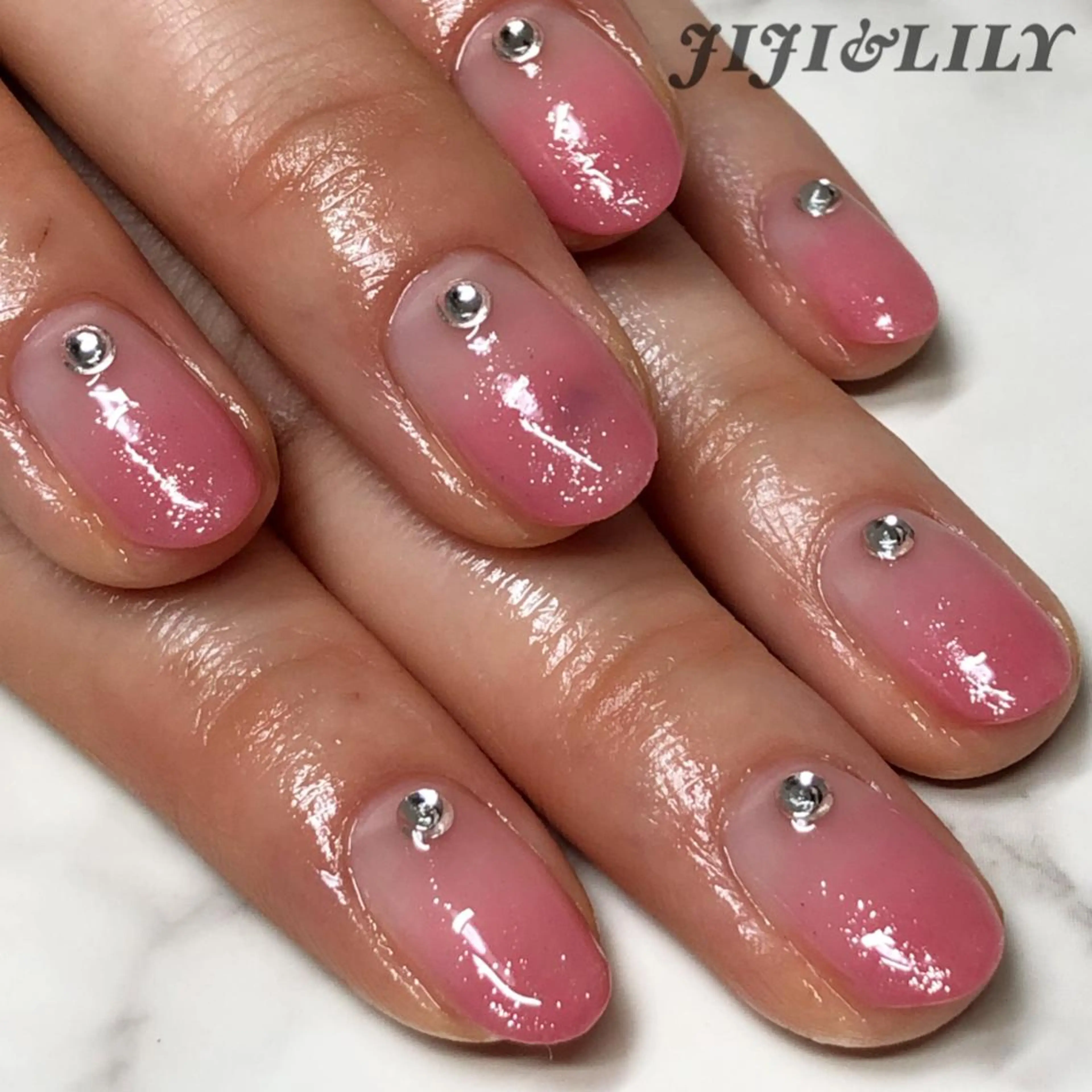 ネイル グラデーション ハンドネイル 豊田 圭子のネイルデザイン