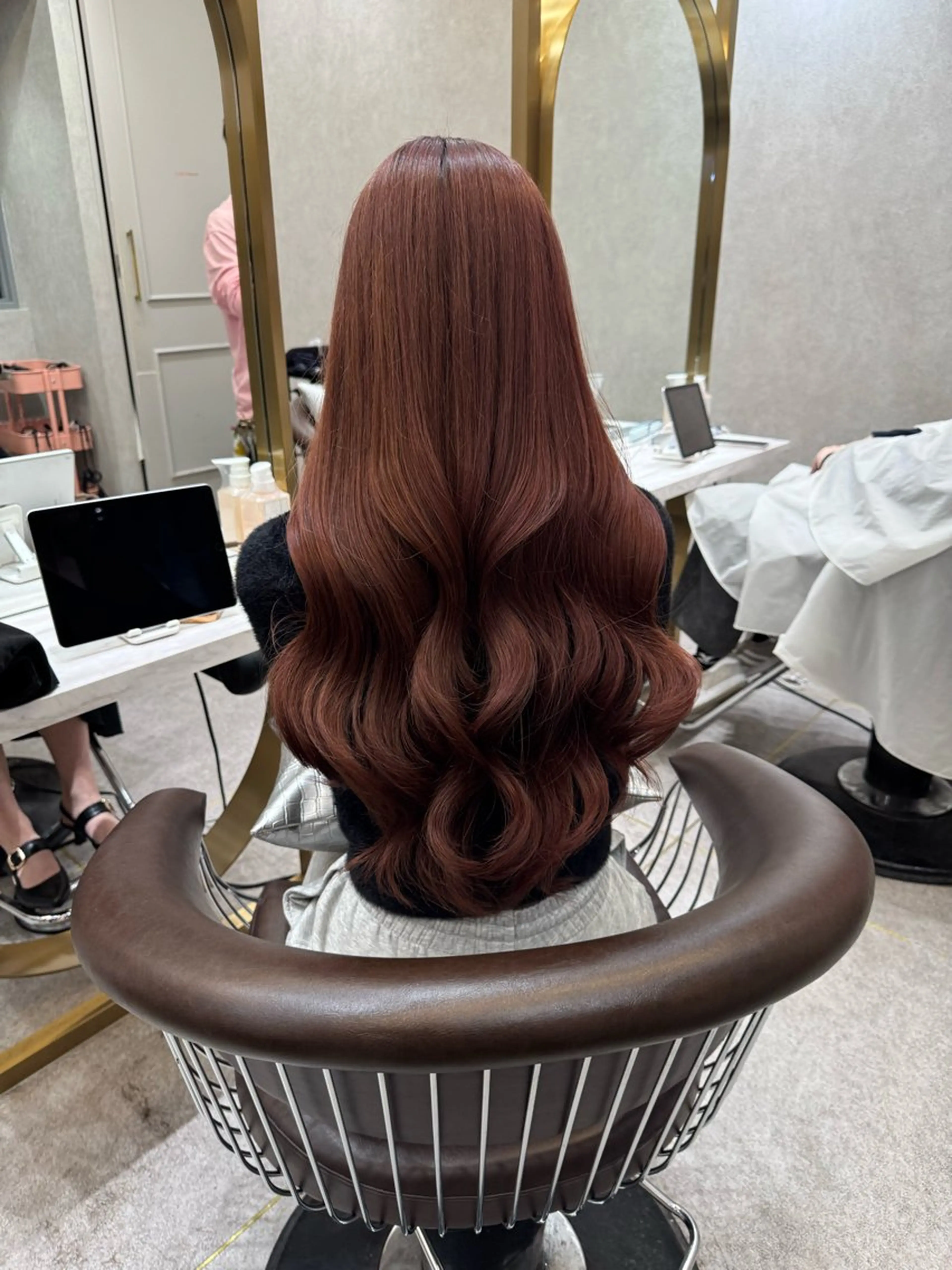 ロング ヘアカラー トリートメント Nanami / ベージュ/グレージュのヘアスタイル