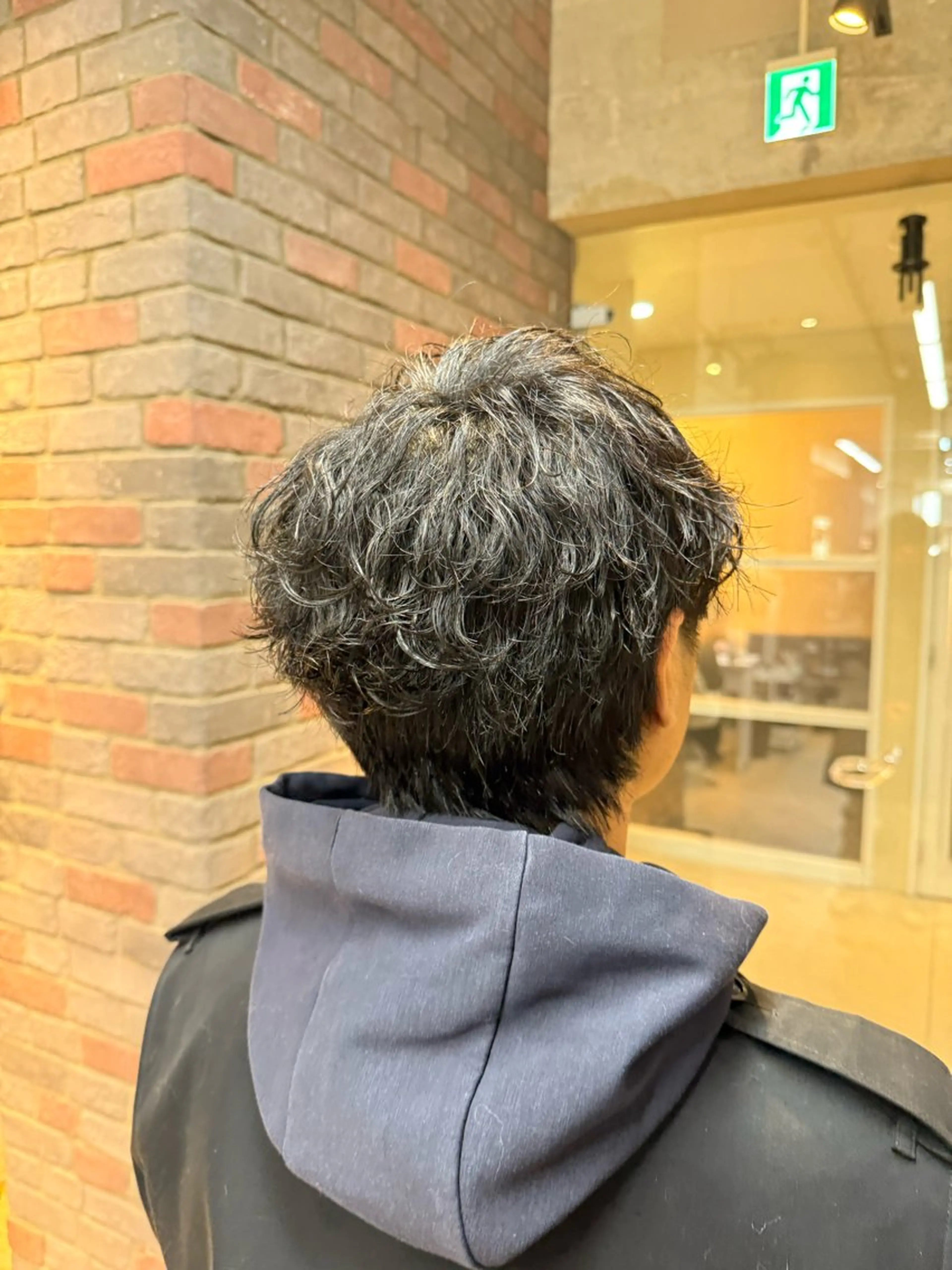 ショート パーマ メンズ メンズパーマ 波巻きパーマ カット パーマ 吉川 慶斗のヘアスタイル