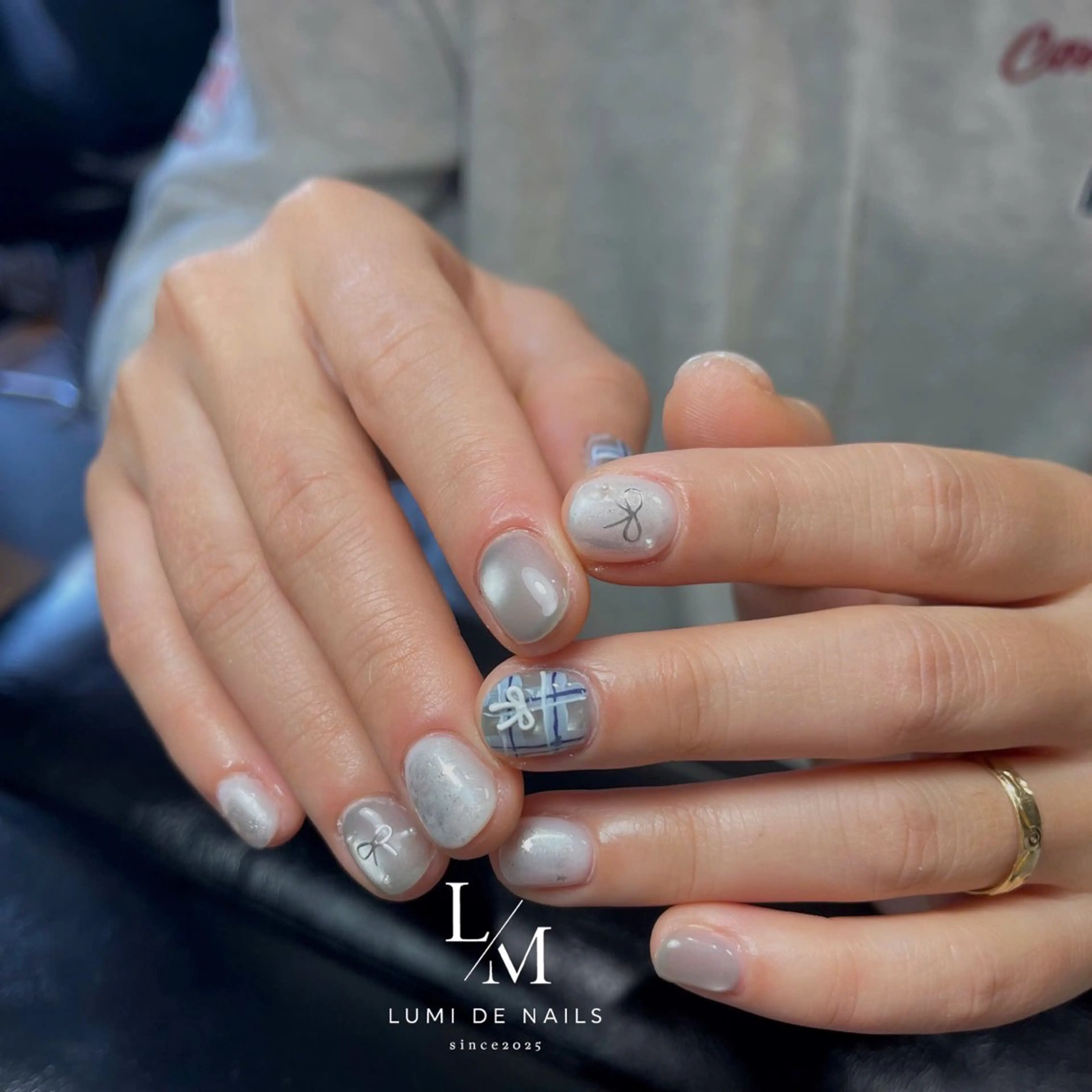 ネイル グラデーション ラメ(グリッター) マグネットネイル ミラーネイル ニュアンスネイル ハンドネイル Lumi de nails所属・Lumi de nailsのネイルデザイン