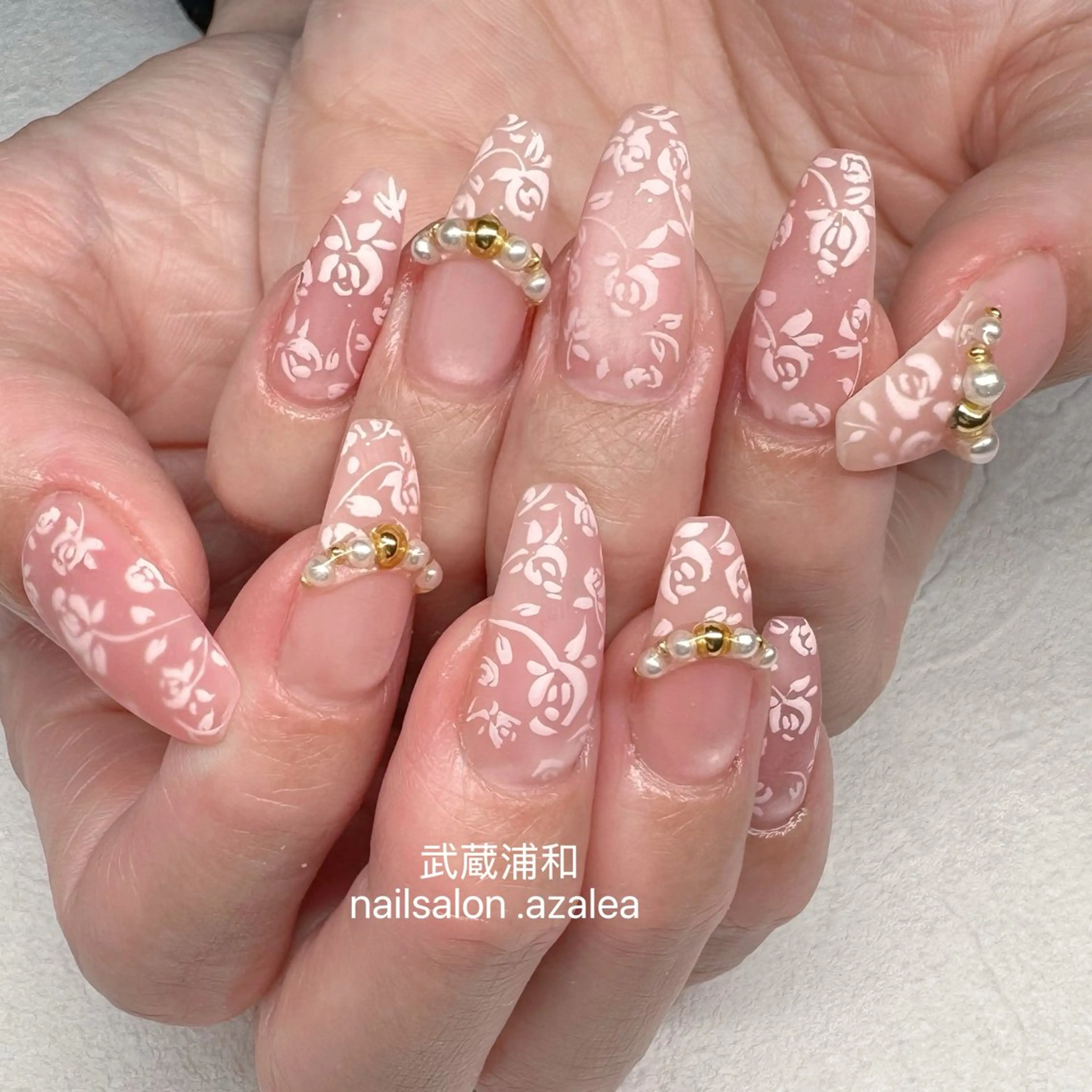 ネイル ハンドネイル R inのネイルデザイン