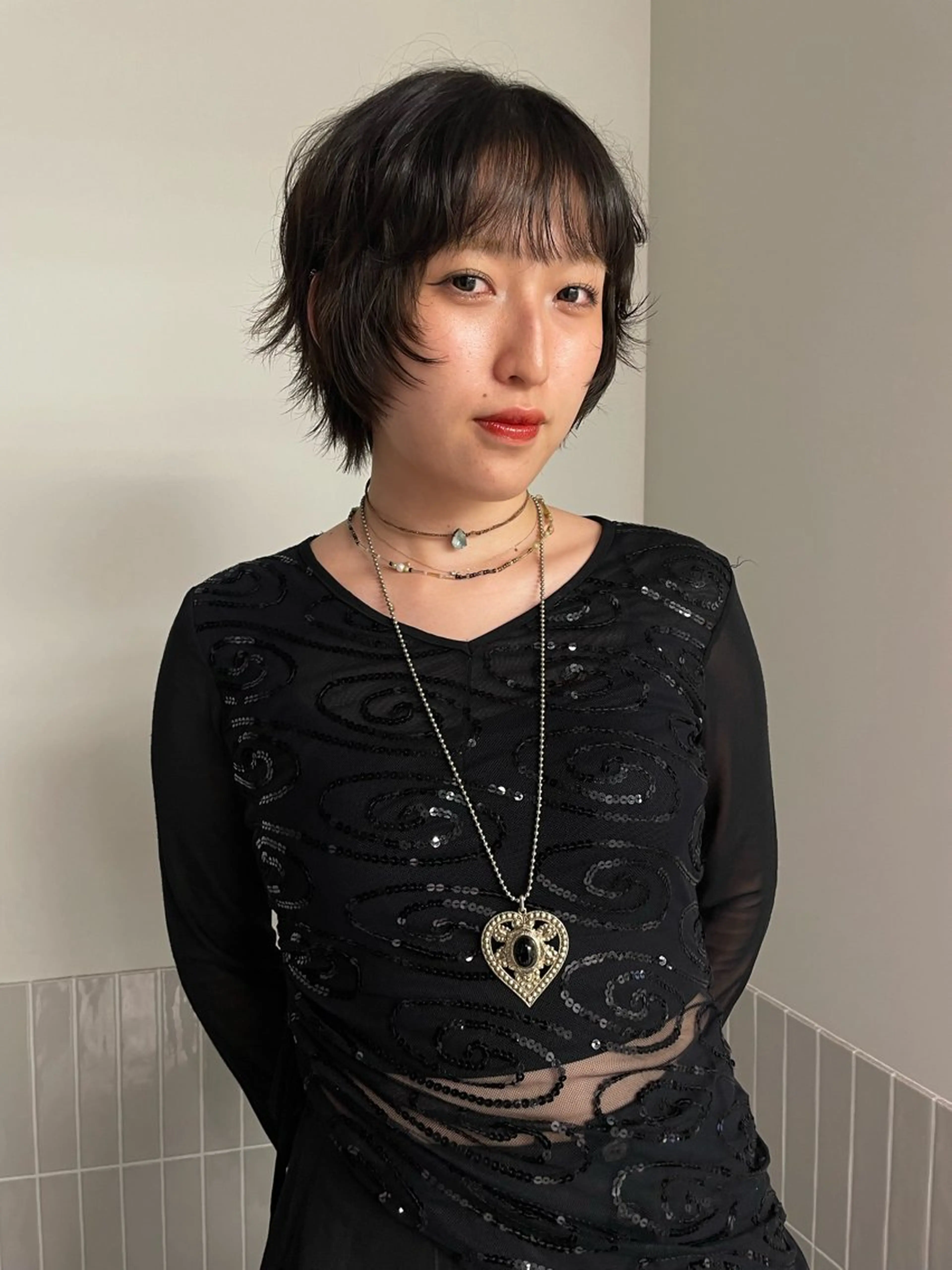 ショート ショートレイヤー レイヤーカット ショートヘア stén/kana /中明度カラーのヘアスタイル