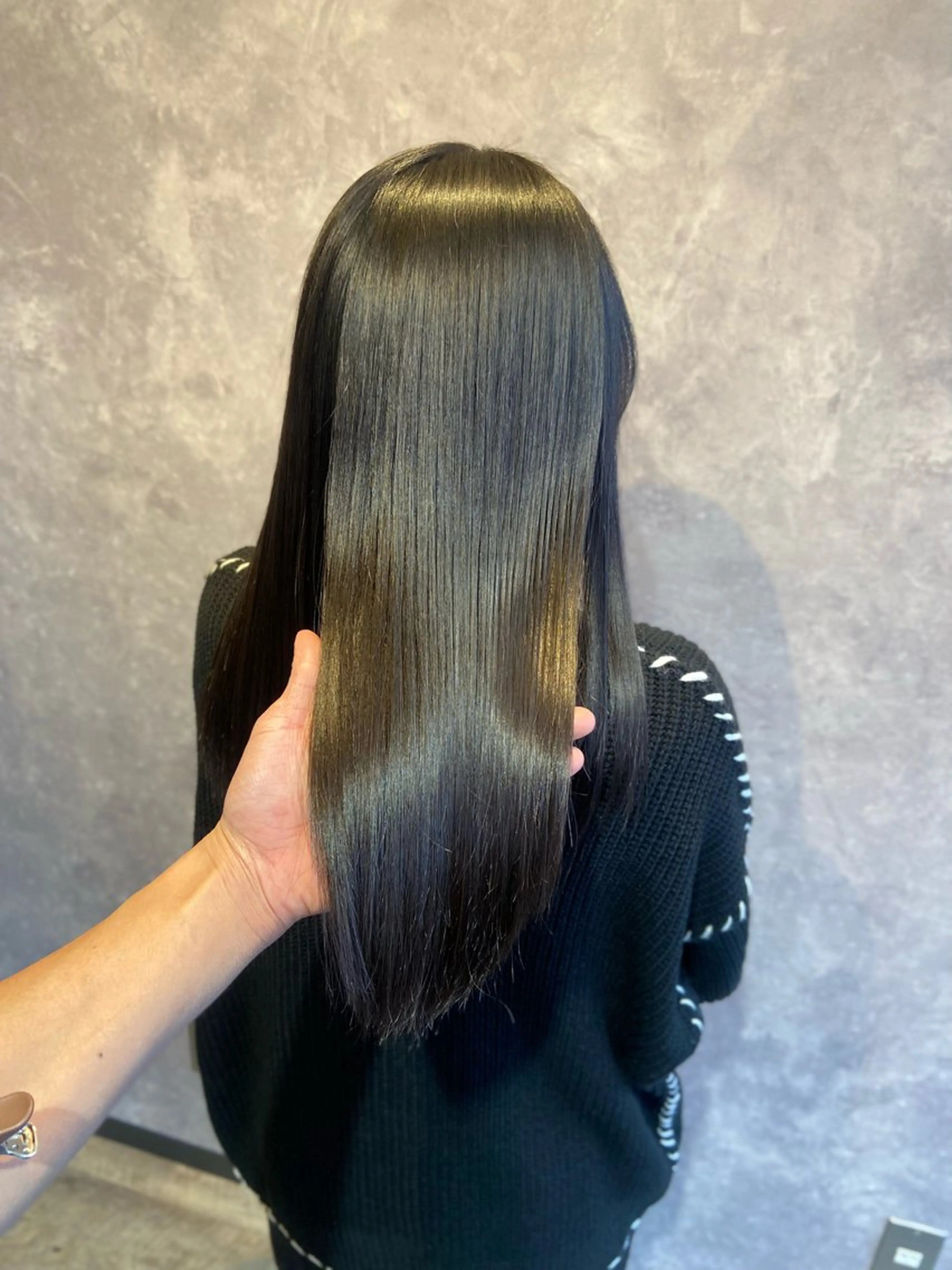 縮毛矯正(LL式ストレート) ＊ロング料金は別途　2200円の写真
